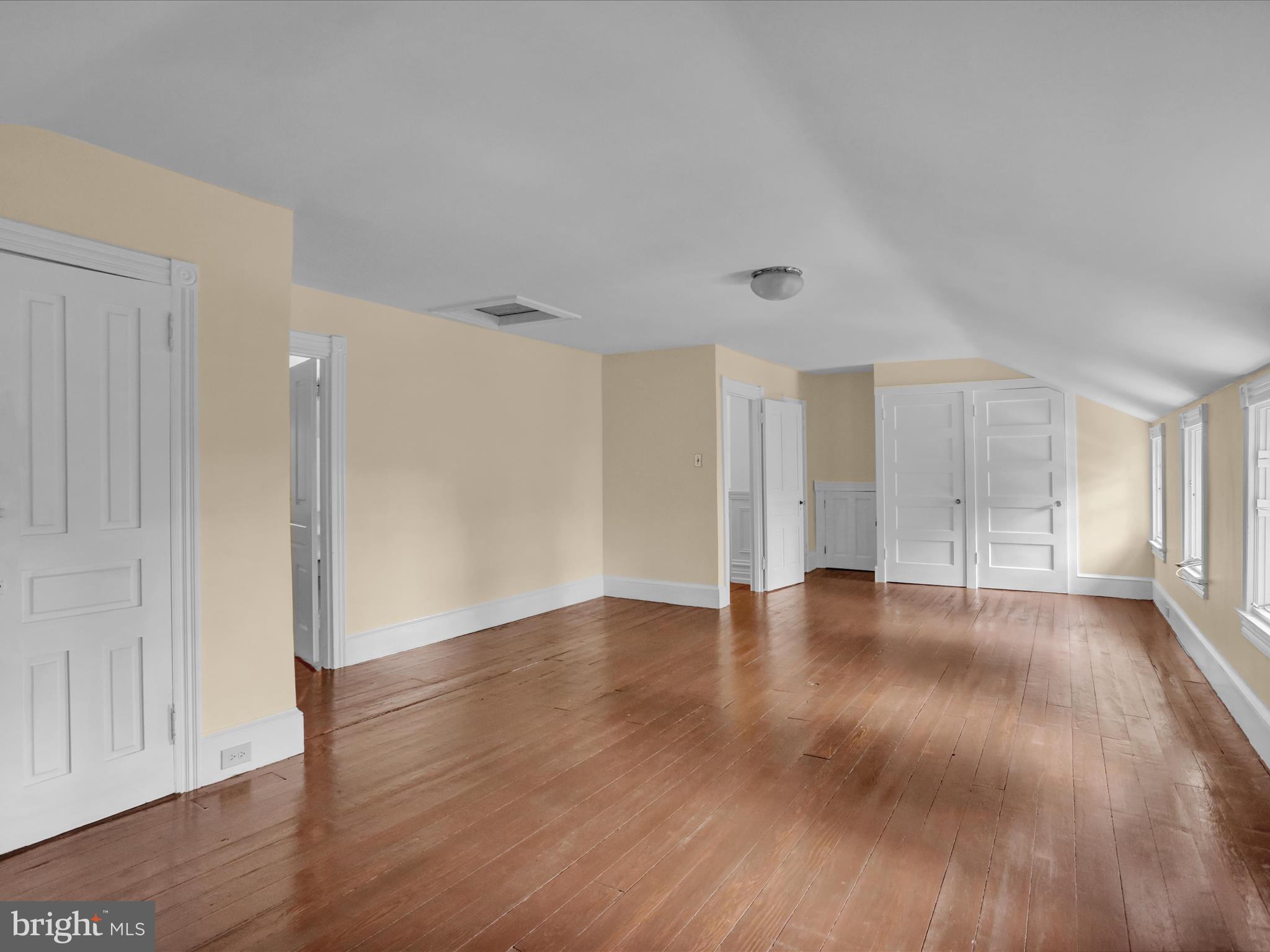 WYOMISSING HILLS - Residential