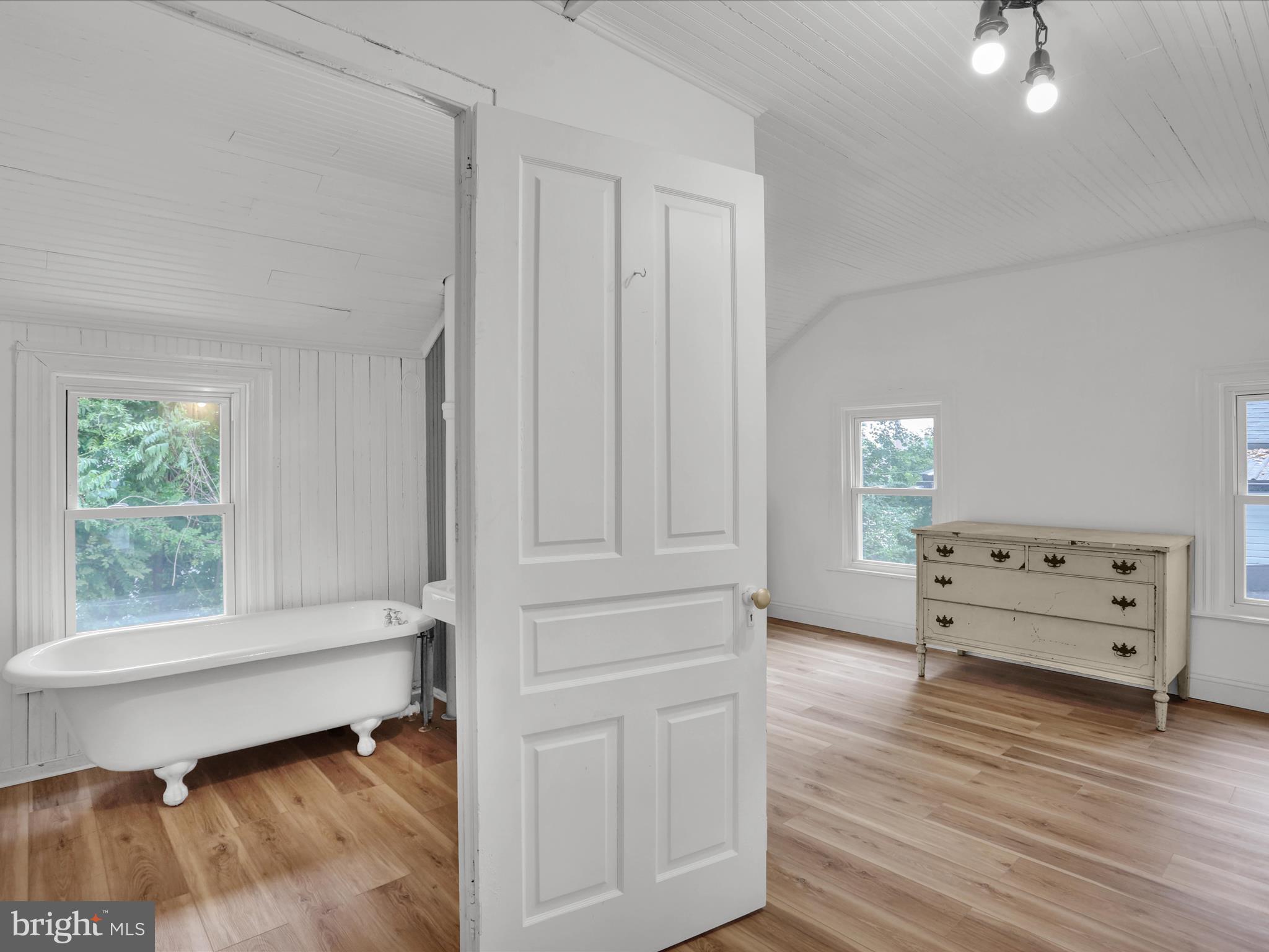 WYOMISSING HILLS - Residential