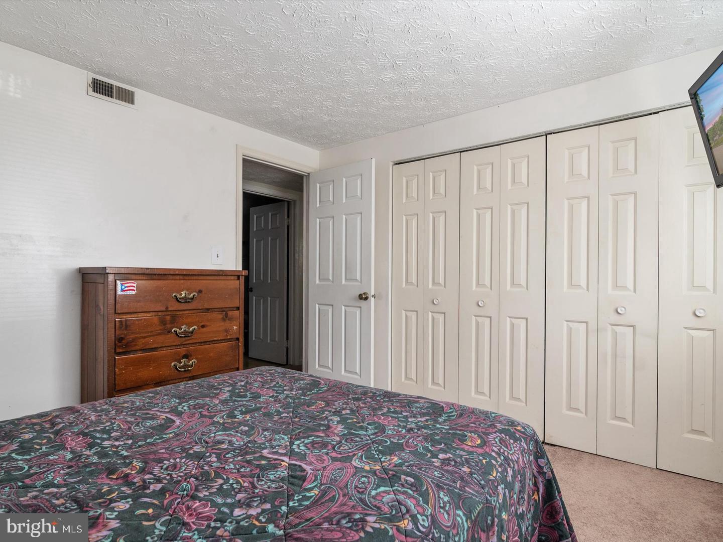 CHESTERFIELD GARDEN CONDOMINIUM - Residential Lease