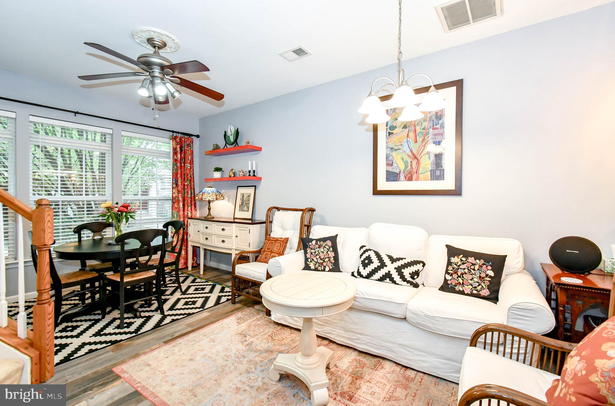 THE TOWNES AT VILLAGE PLACE - Residential