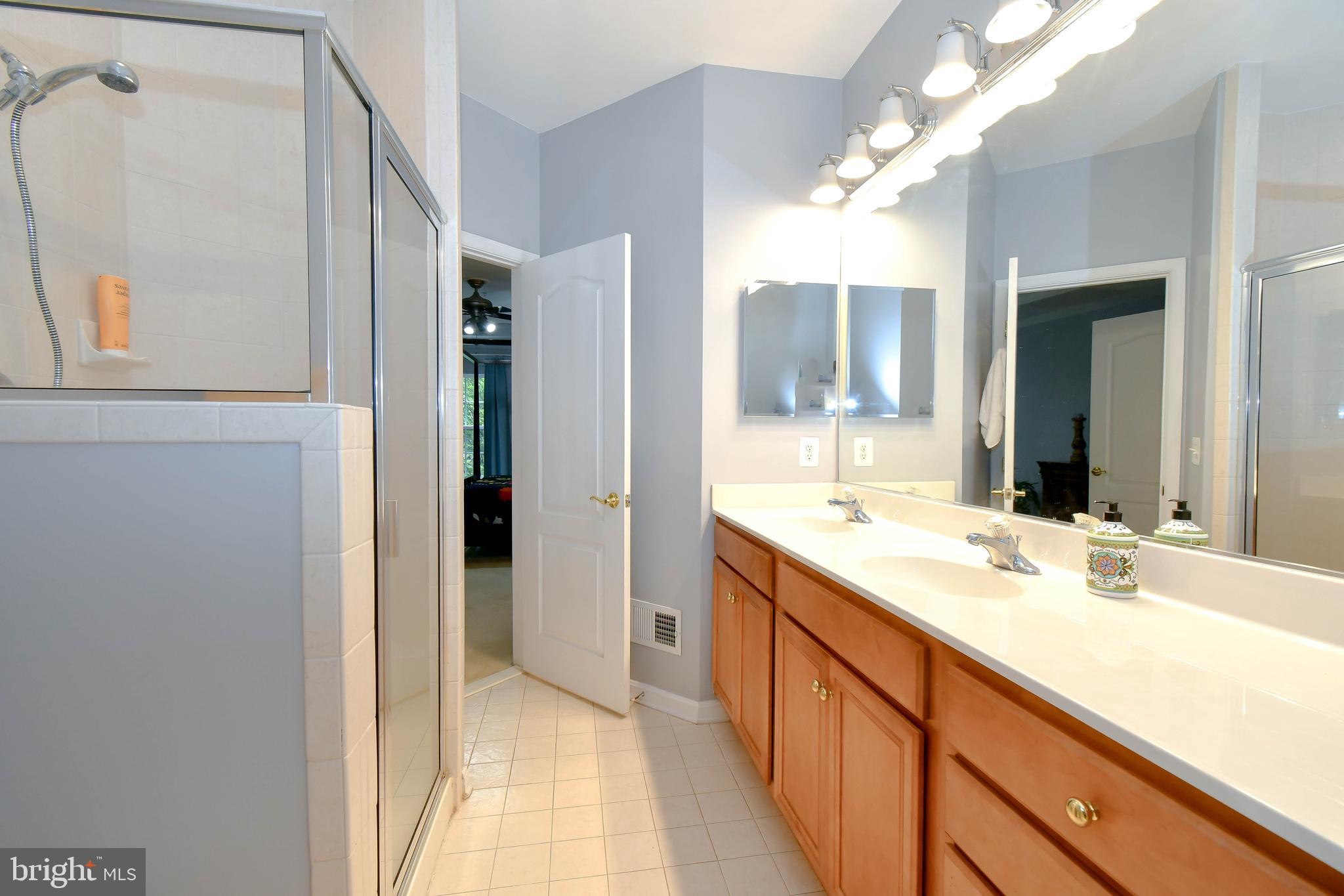 THE TOWNES AT VILLAGE PLACE - Residential