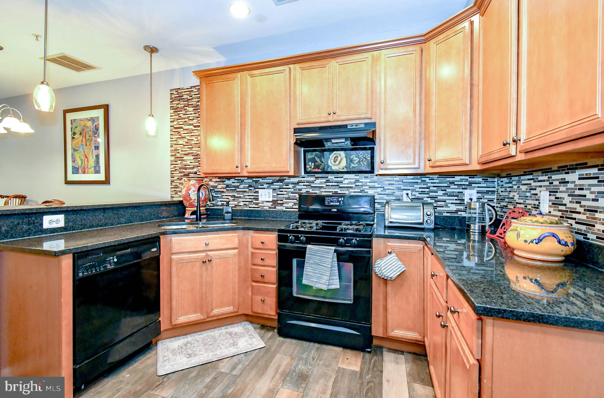 THE TOWNES AT VILLAGE PLACE - Residential