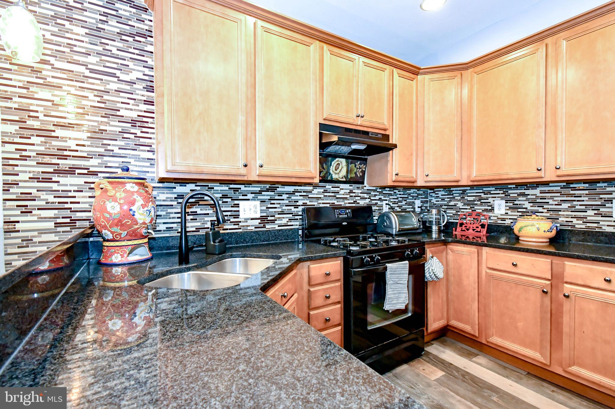 THE TOWNES AT VILLAGE PLACE - Residential