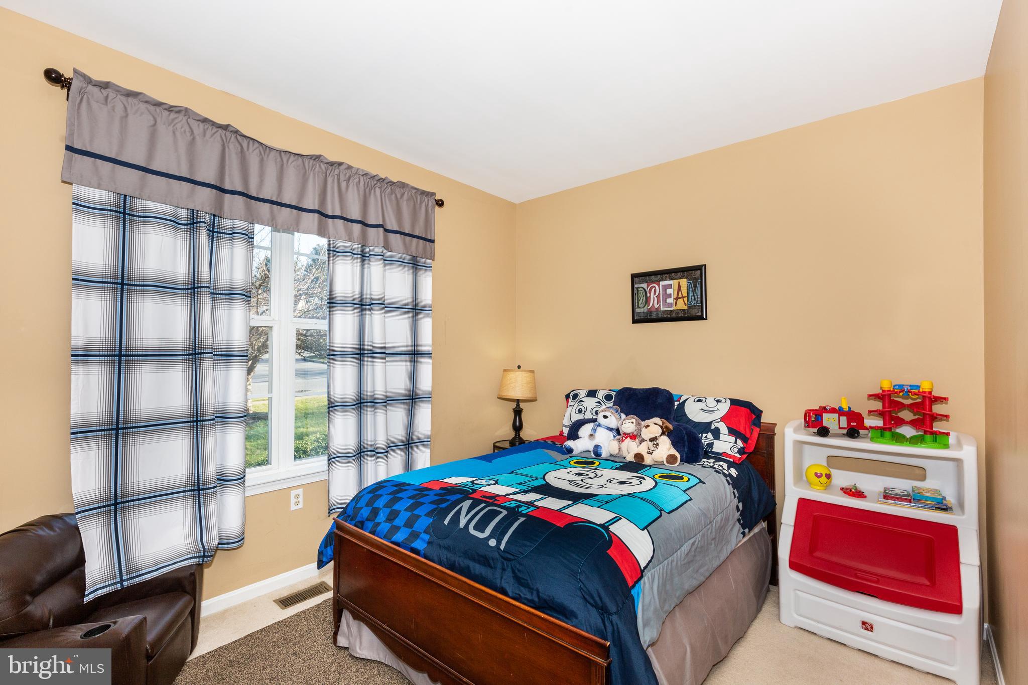 EAGLEVIEW ESTATES - Residential