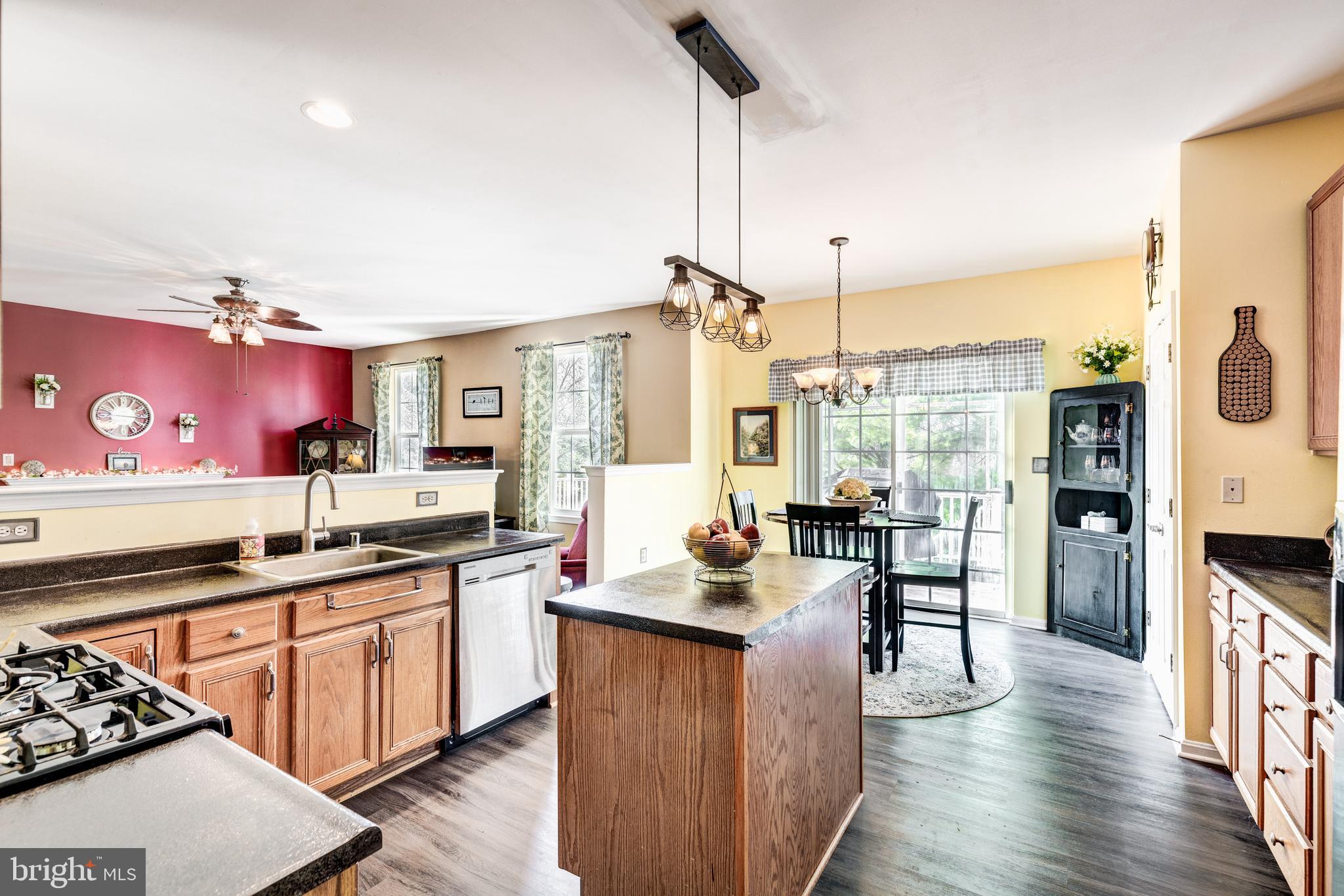 EAGLEVIEW ESTATES - Residential