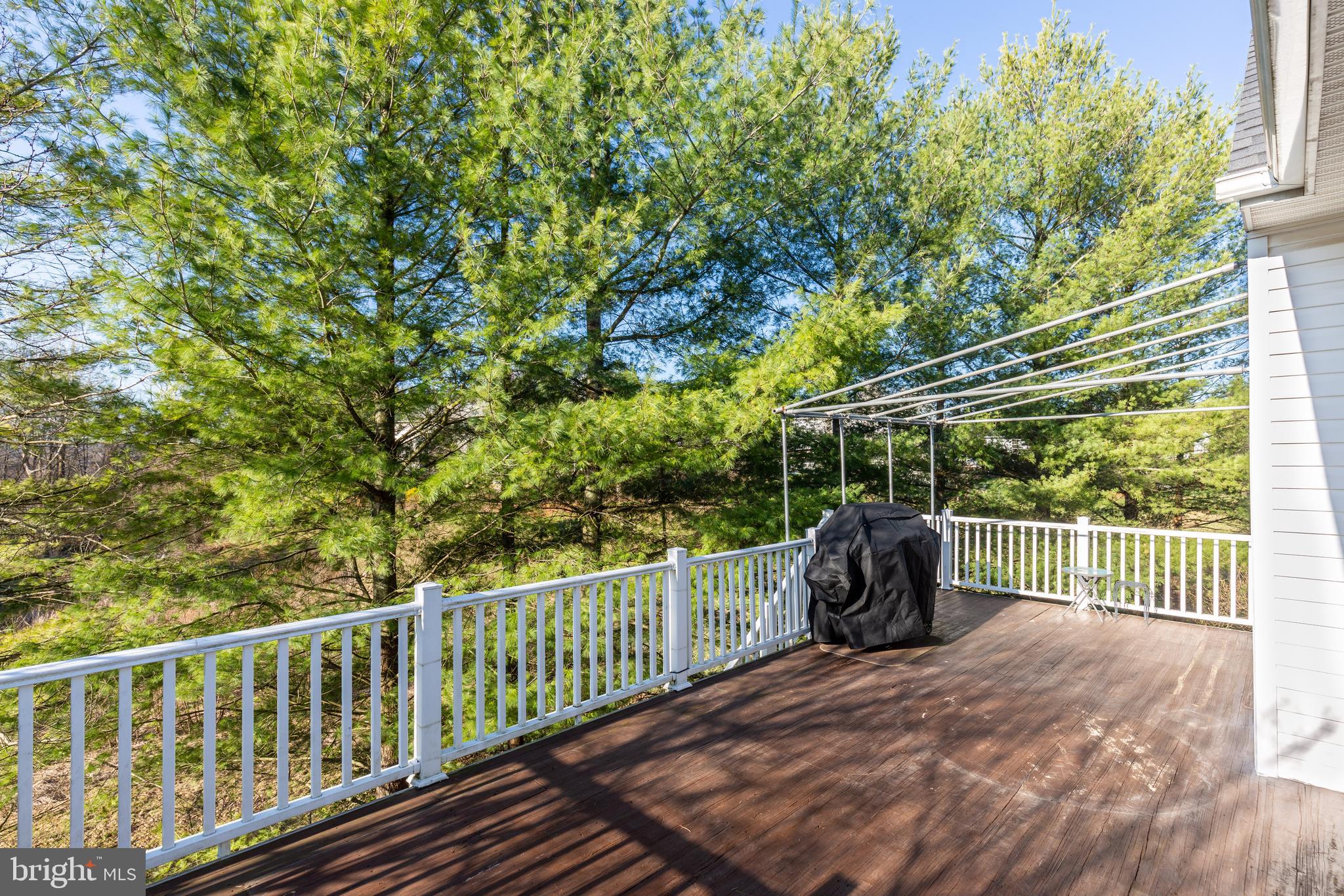 EAGLEVIEW ESTATES - Residential