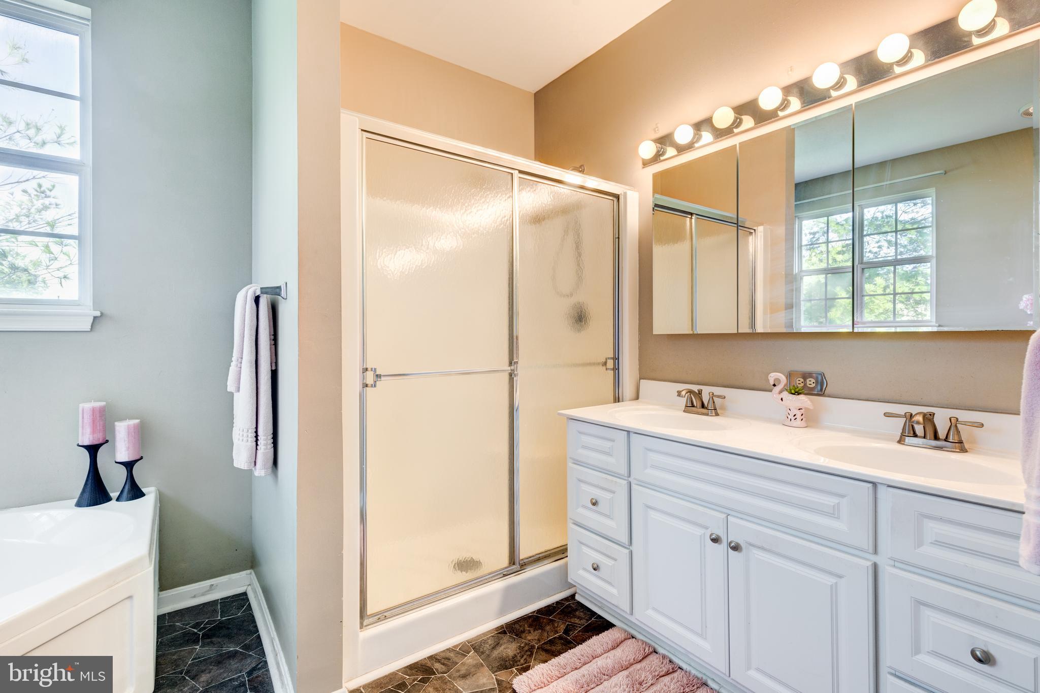 EAGLEVIEW ESTATES - Residential