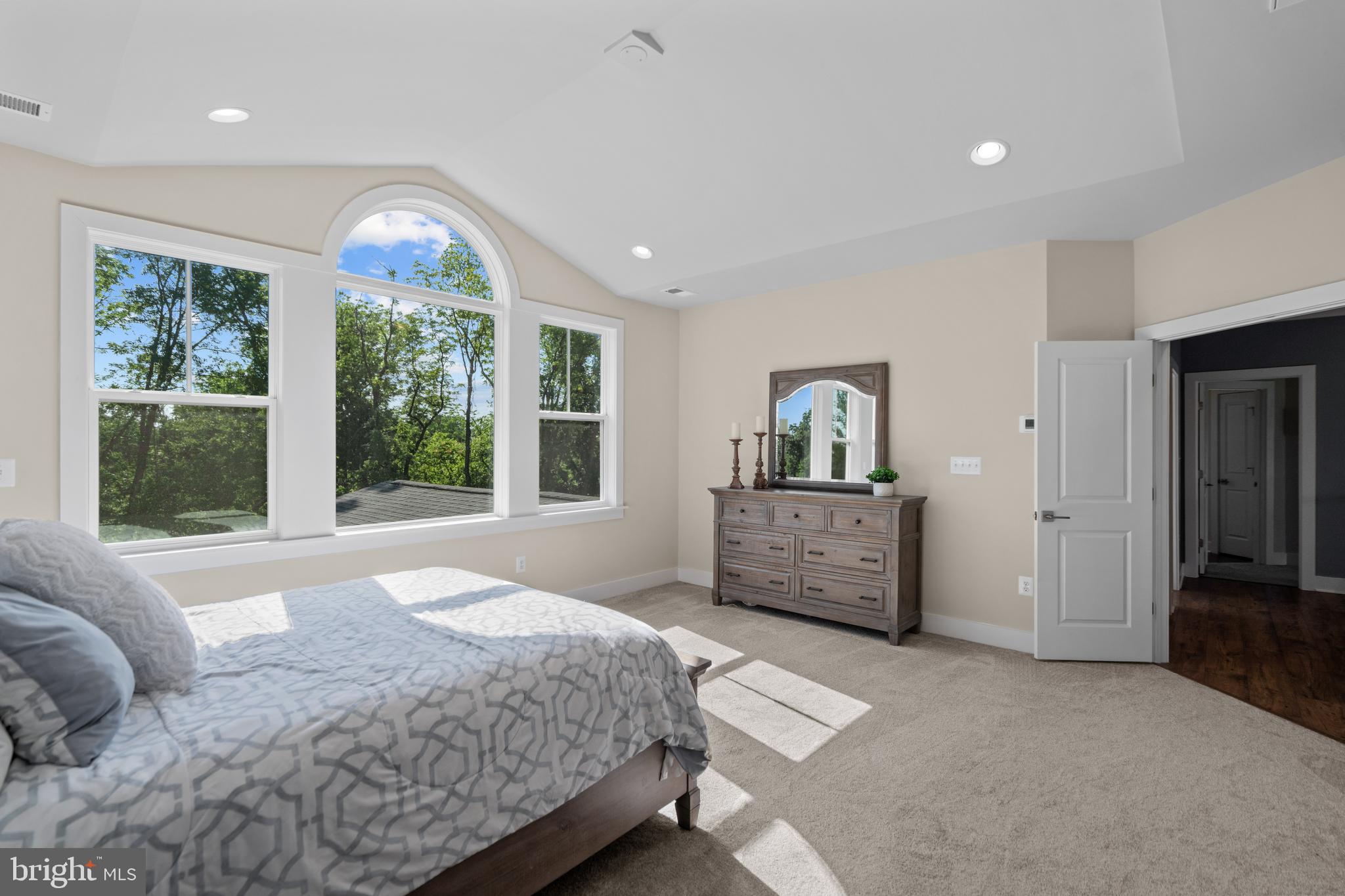 HUNT RIDGE PRESERVE - Residential