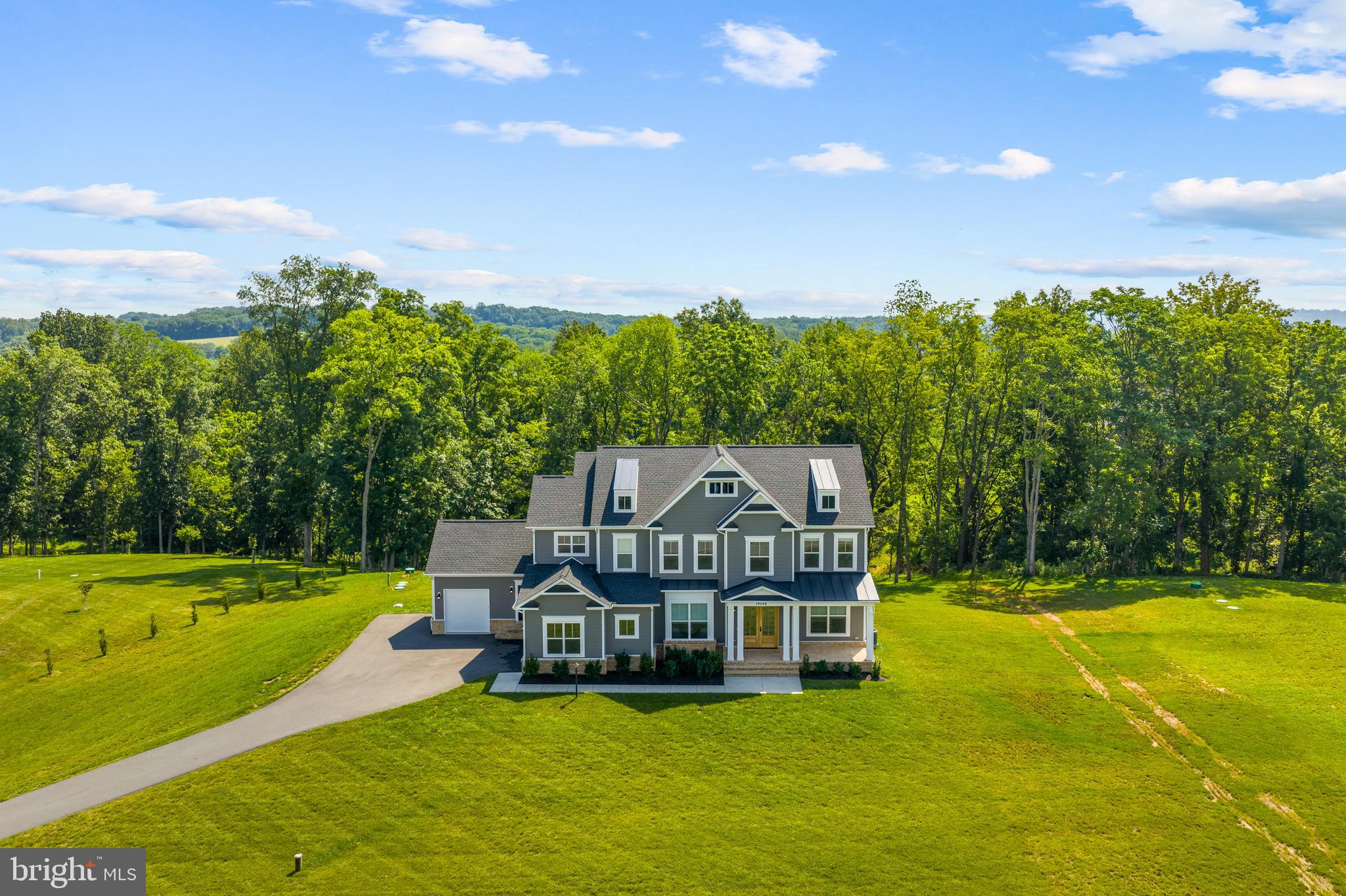 HUNT RIDGE PRESERVE - Residential