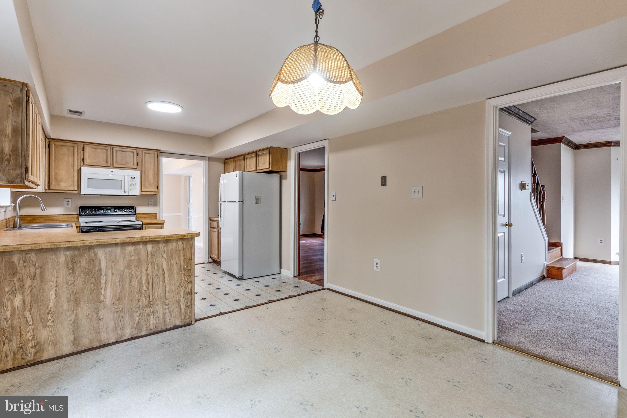 ST CHARLES HUNTINGTON - Residential Lease