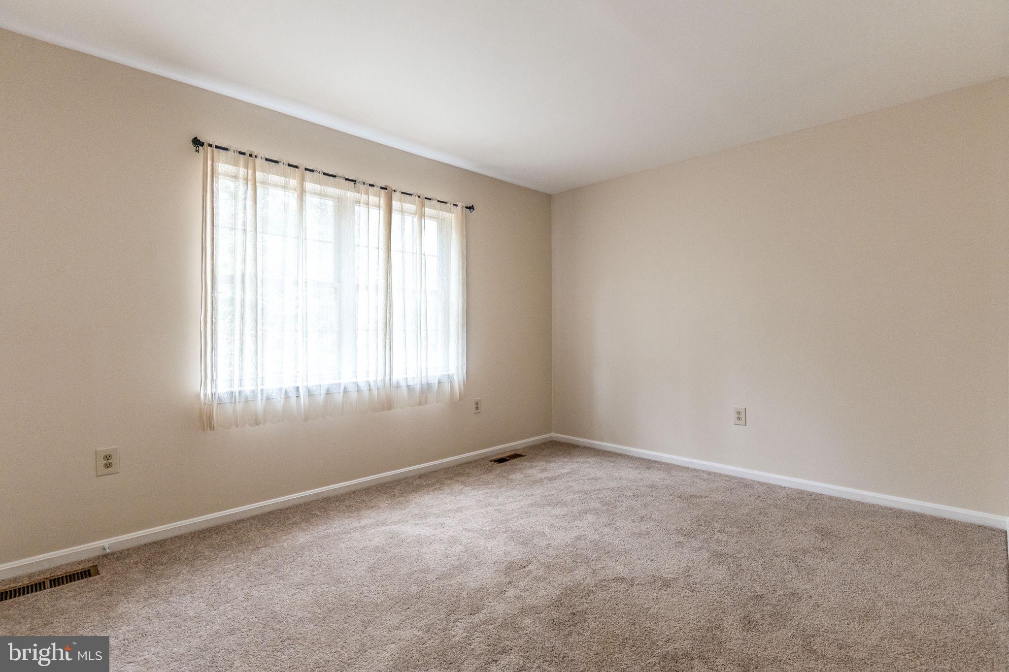 ST CHARLES HUNTINGTON - Residential Lease