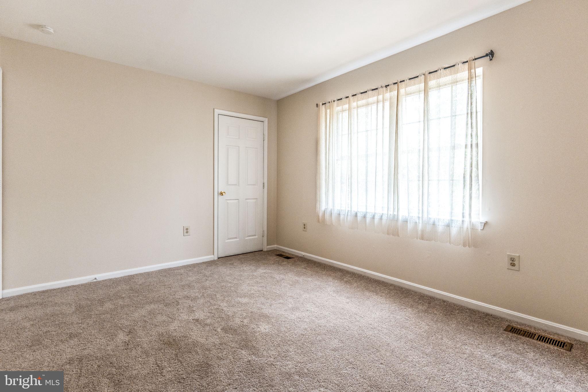 ST CHARLES HUNTINGTON - Residential Lease