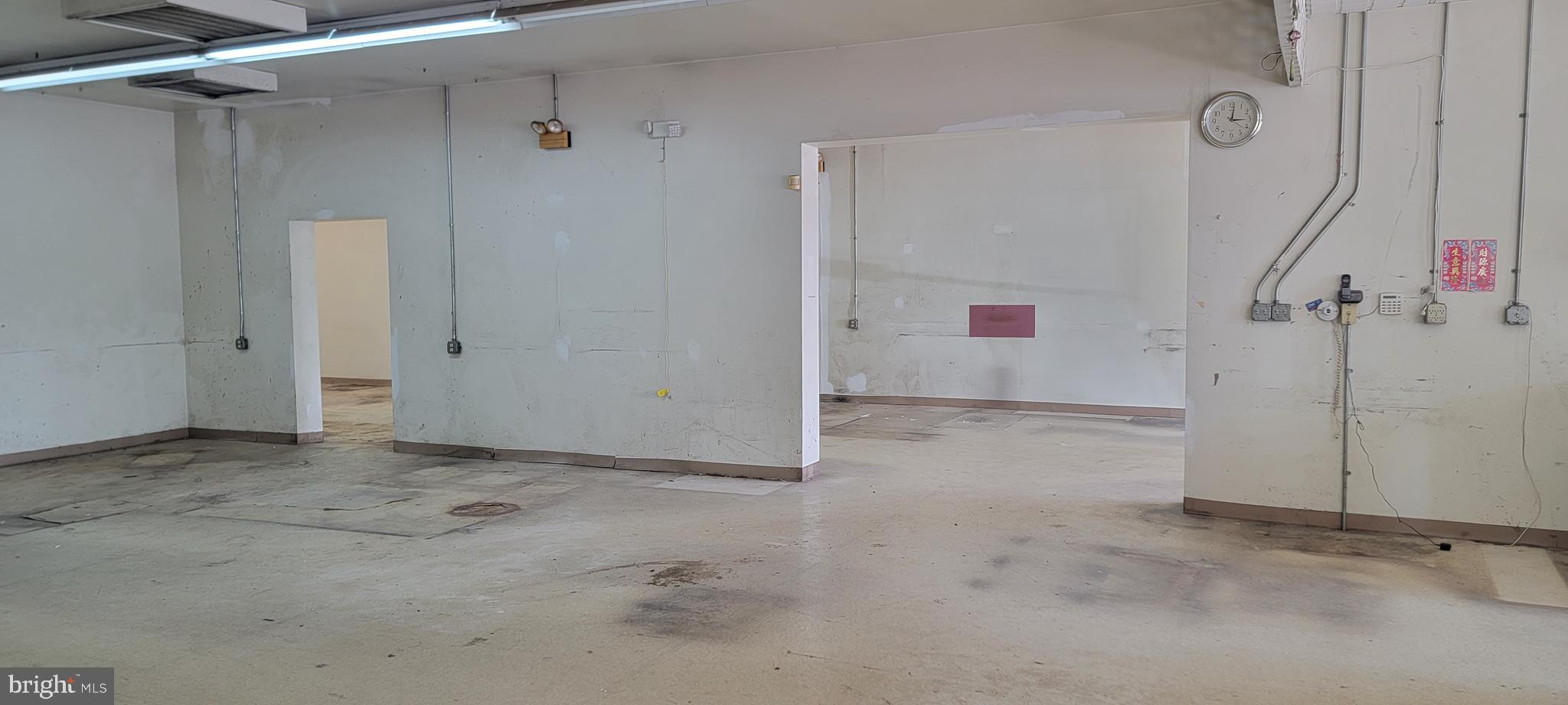 WILLOW GROVE - Commercial Sale