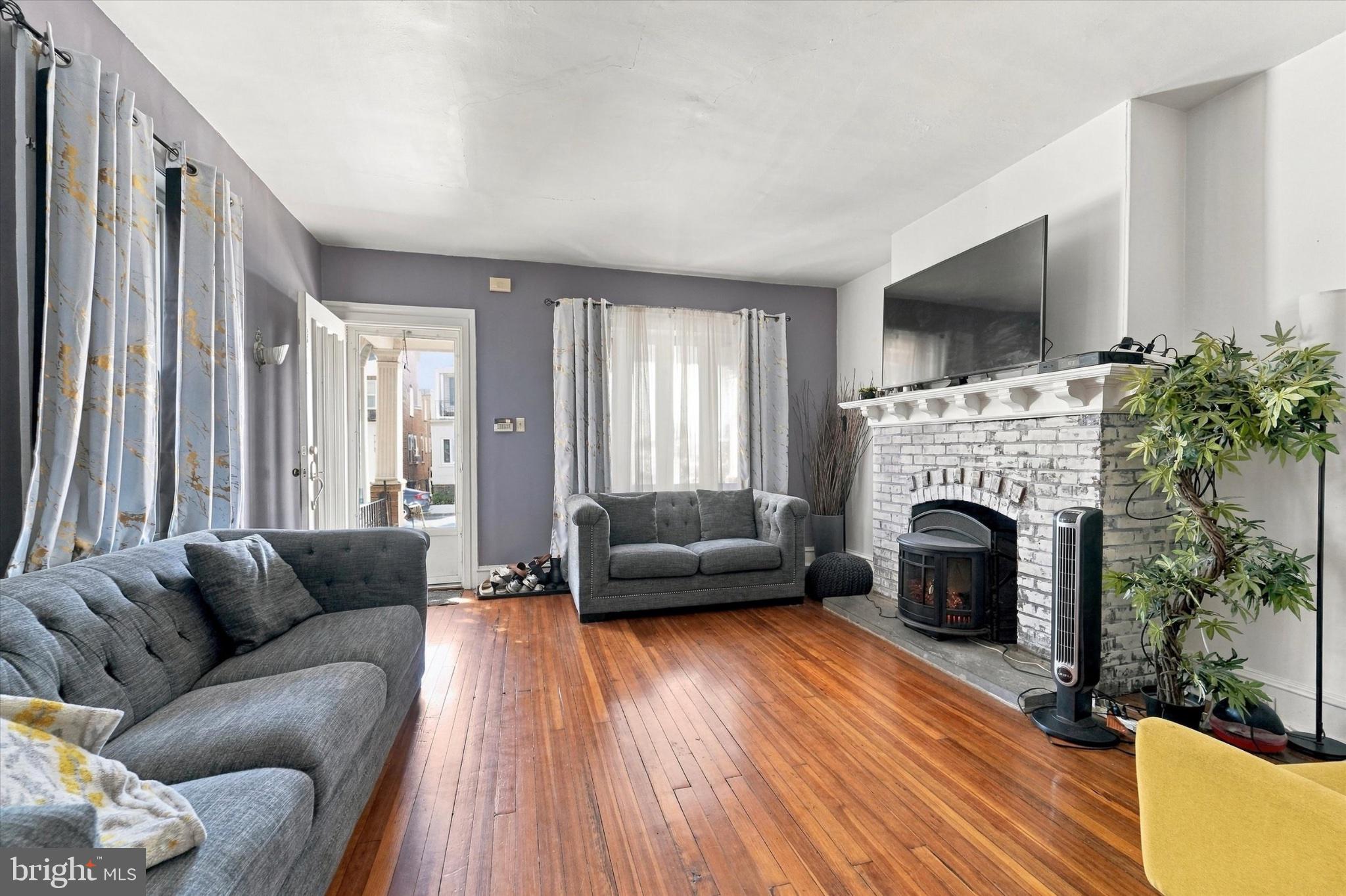 19 E BROWN STREET