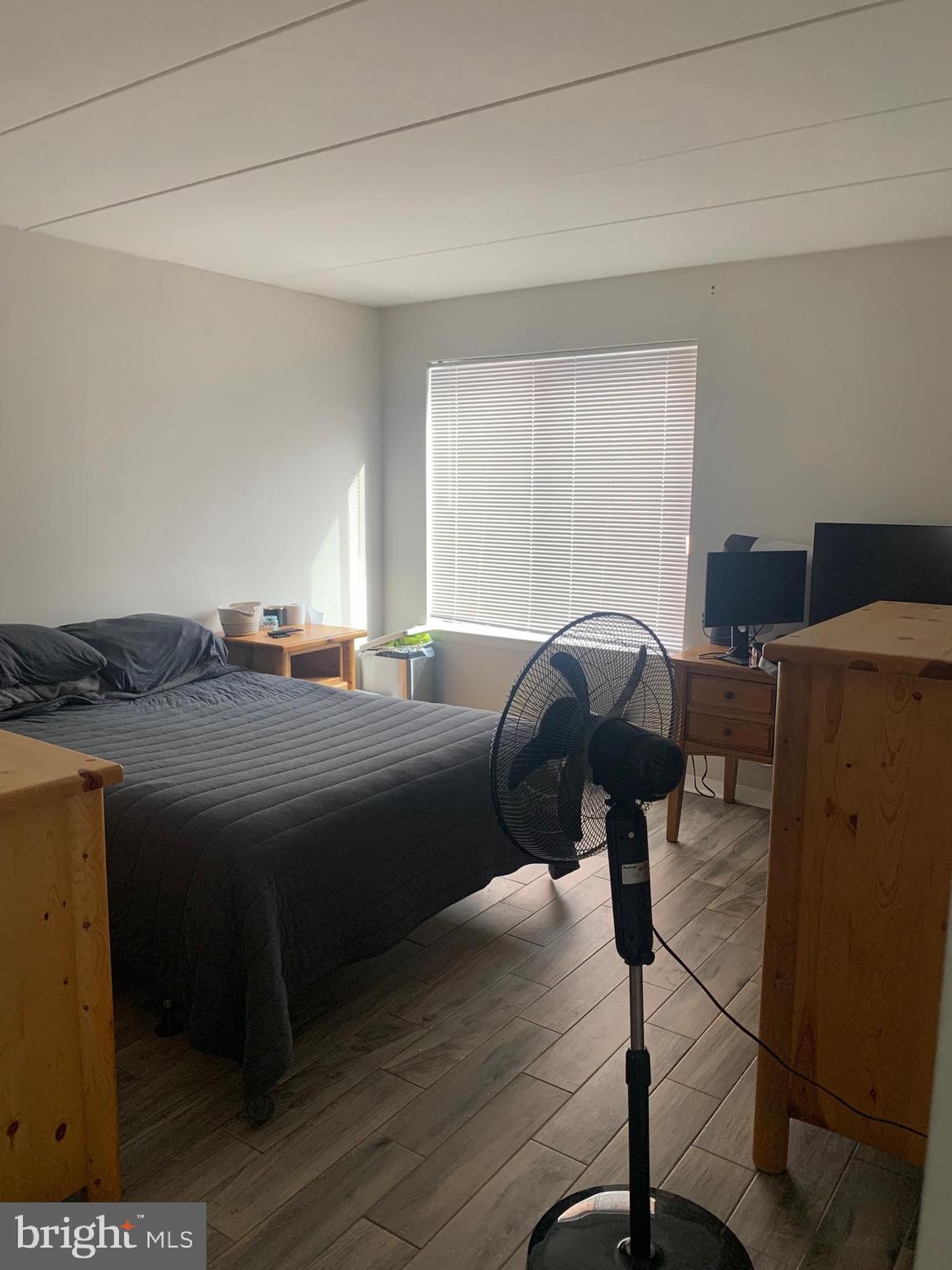 COUNTRY CLUB GREEN - Residential