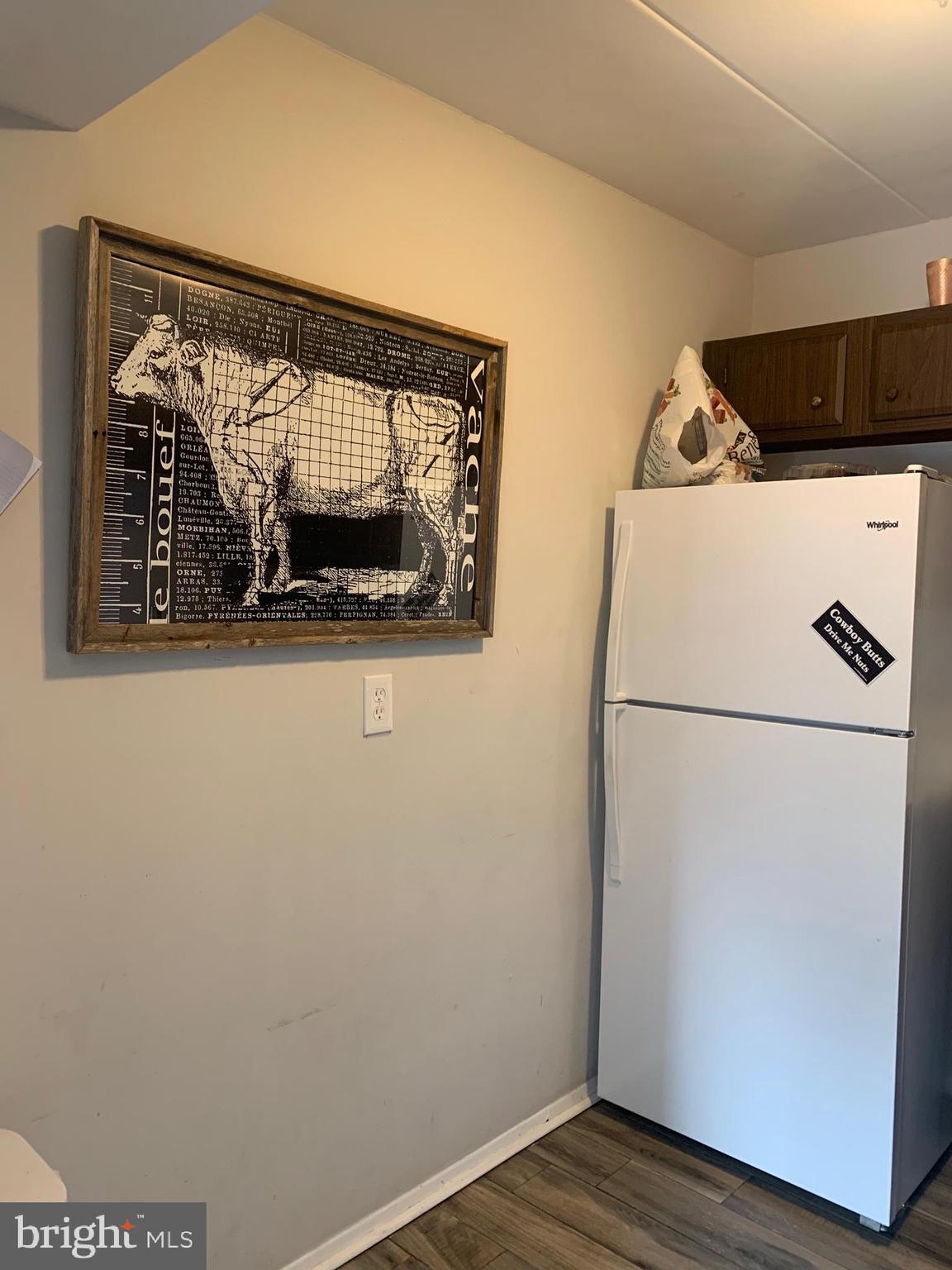 COUNTRY CLUB GREEN - Residential