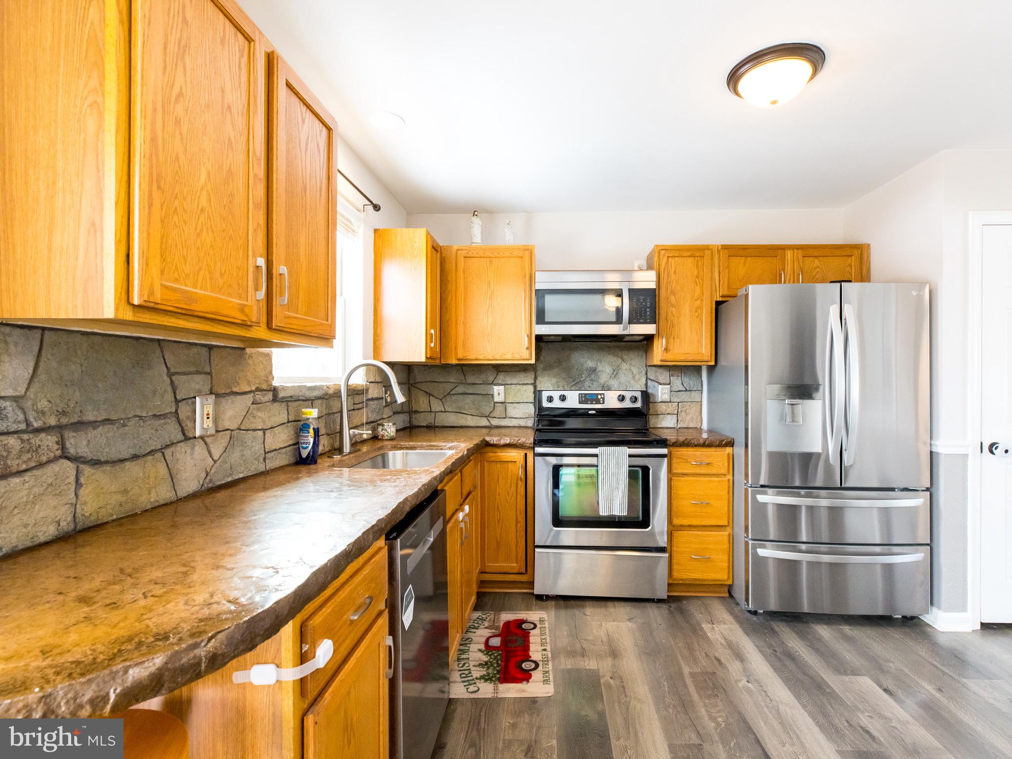 CHRISTMAS TREE PARK - Residential