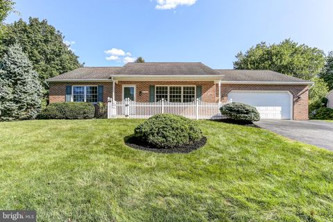 Photo of 208 E 6th Street, LITITZ, PA 17543 (MLS # PALA2078504)