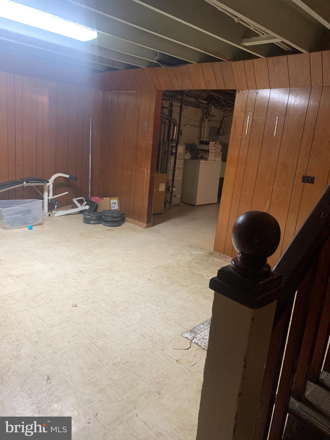 LAKEWOOD APARTMENTS - Residential