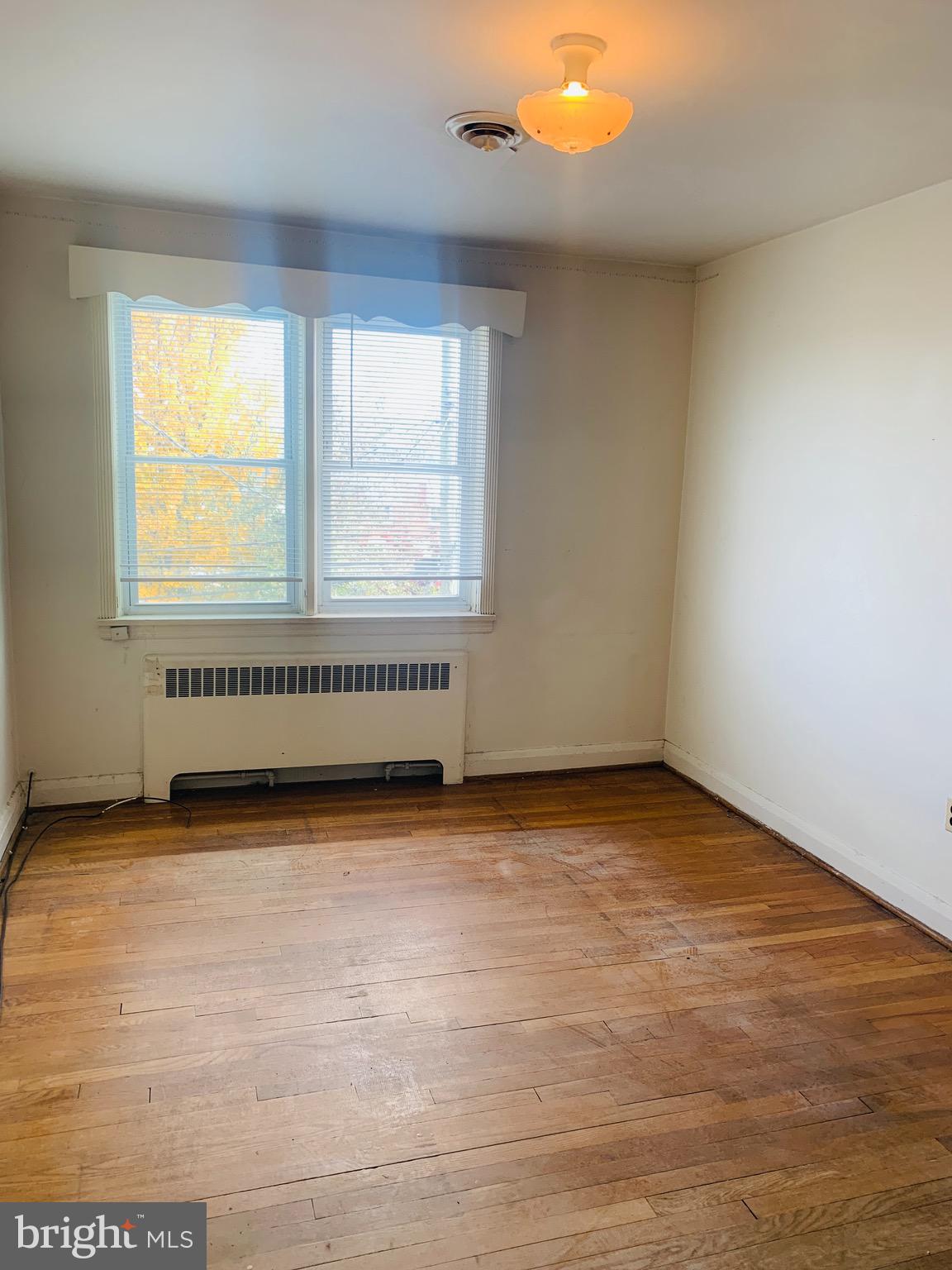 LAKEWOOD APARTMENTS - Residential