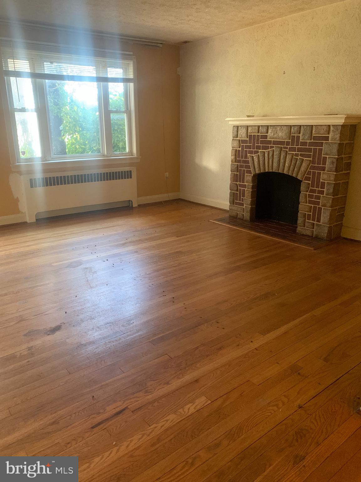 LAKEWOOD APARTMENTS - Residential