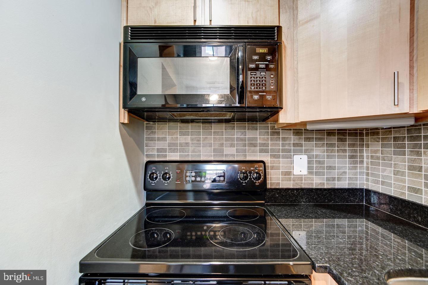 COLONIAL VILLAGE - Residential Lease