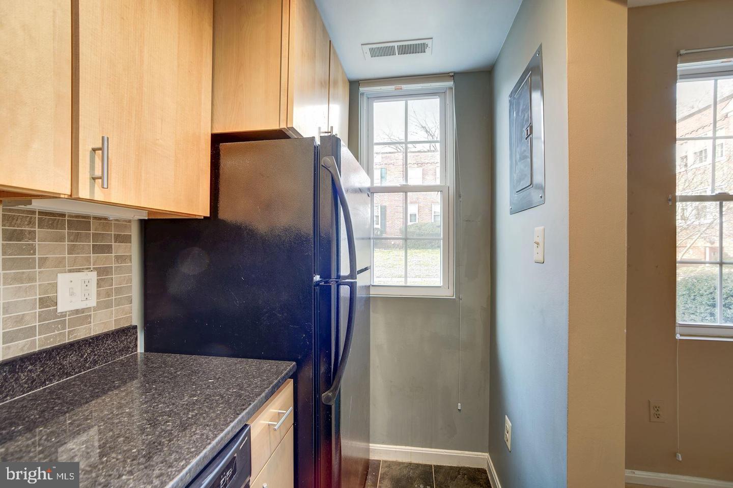 COLONIAL VILLAGE - Residential Lease