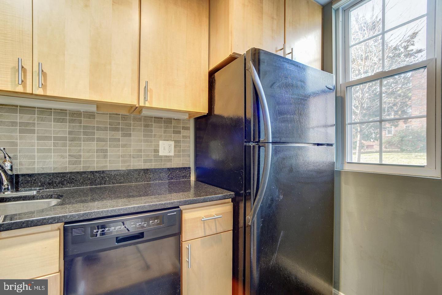 COLONIAL VILLAGE - Residential Lease