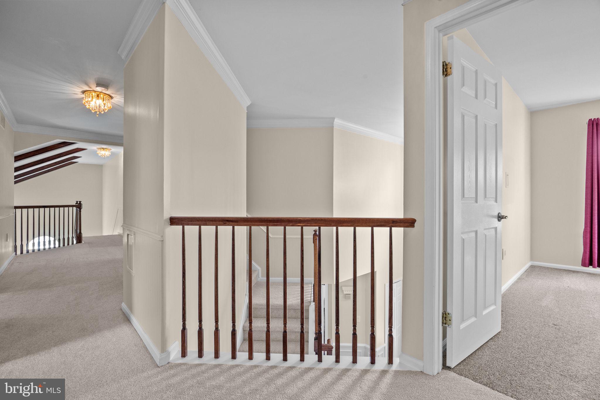 LONGSHORE ESTS - Residential