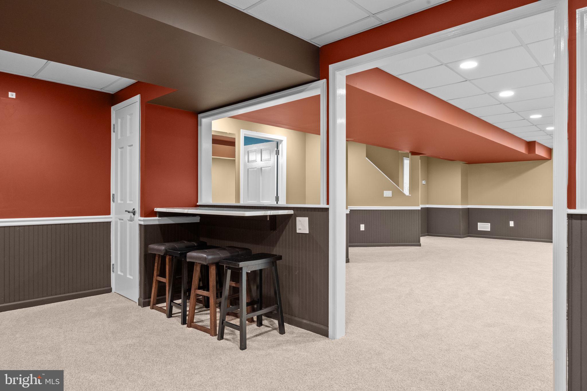 LONGSHORE ESTS - Residential