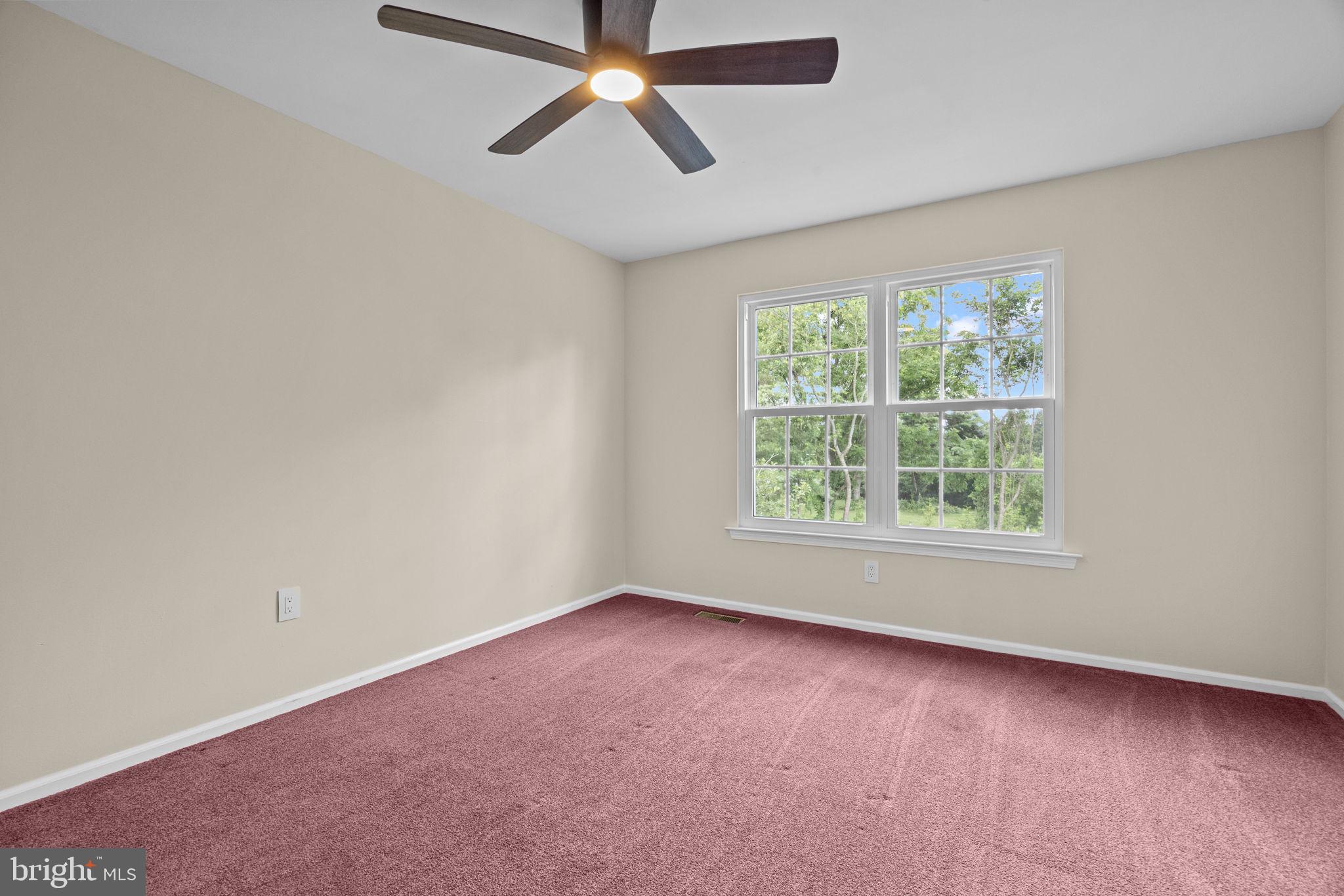 LONGSHORE ESTS - Residential