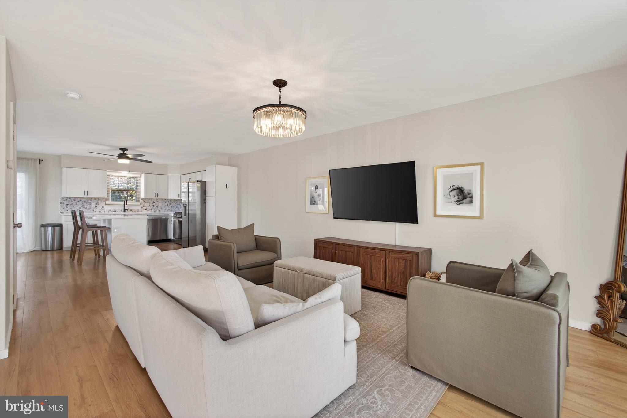 207 CHERRYWOOD COURT