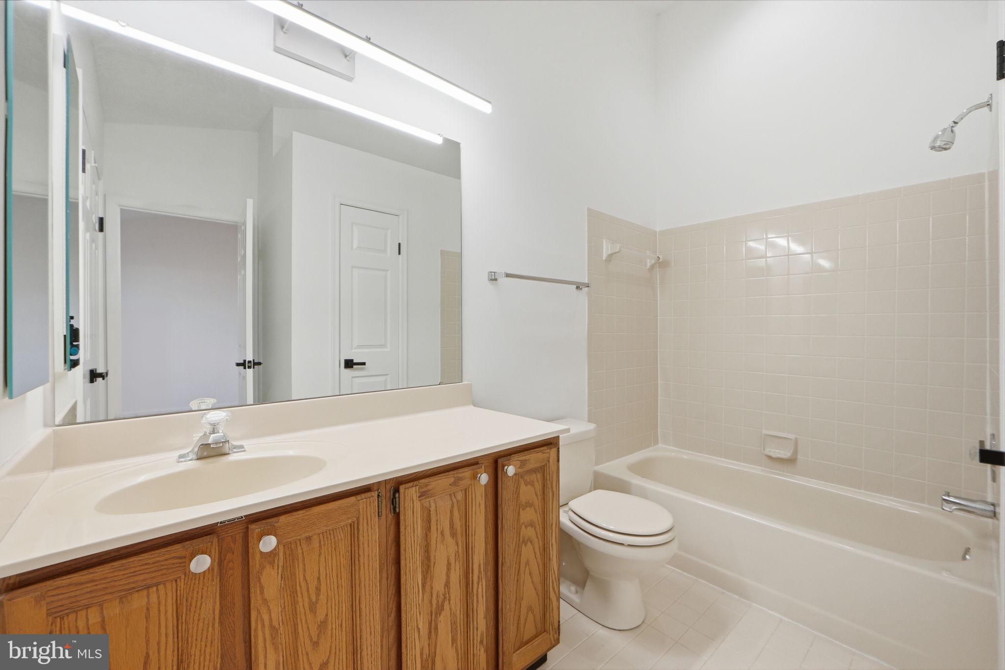 GUNNERS LAKE VILLAGE - Residential