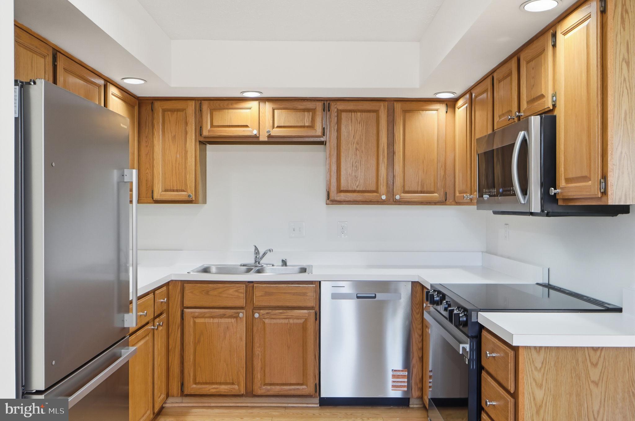 GUNNERS LAKE VILLAGE - Residential