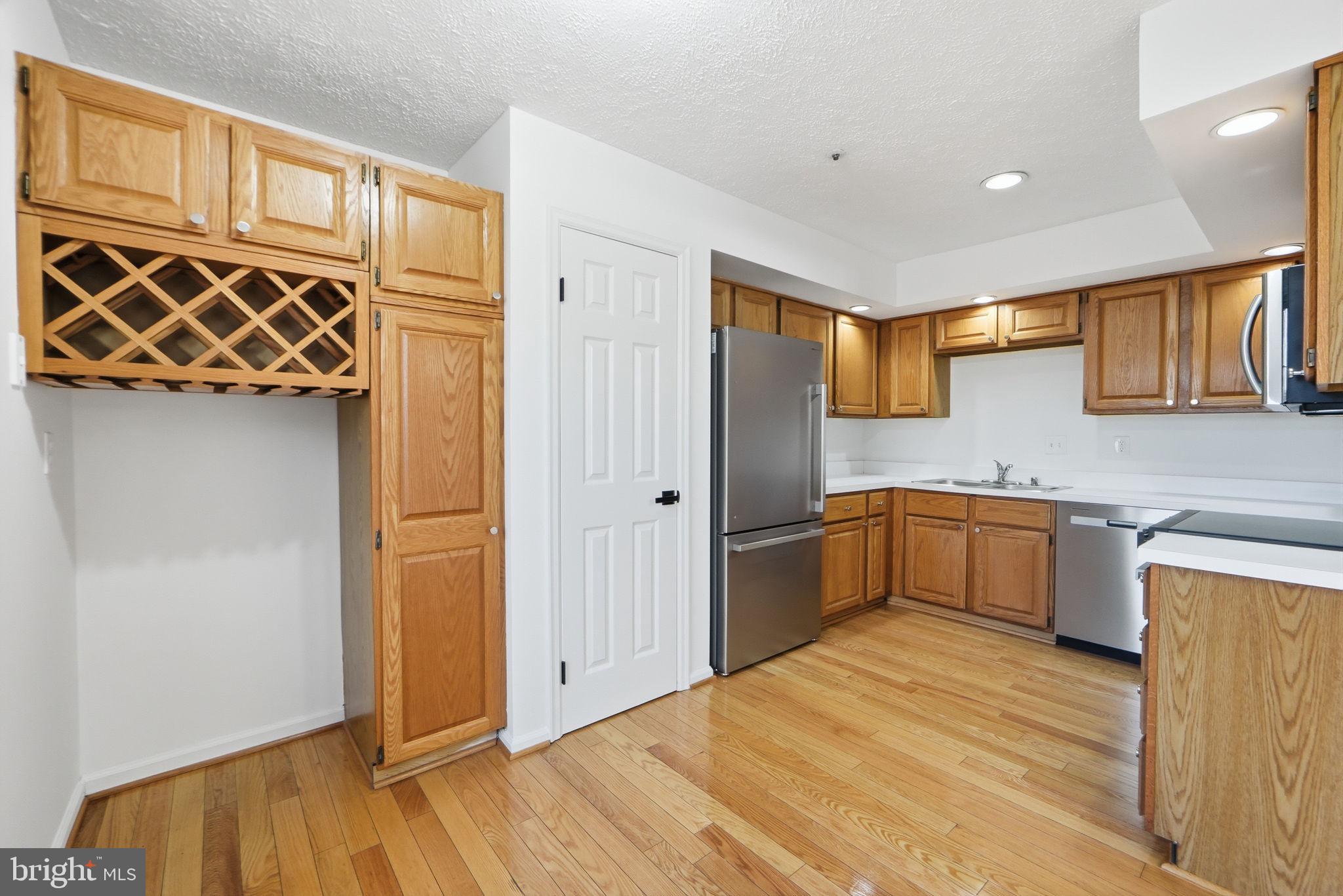 GUNNERS LAKE VILLAGE - Residential