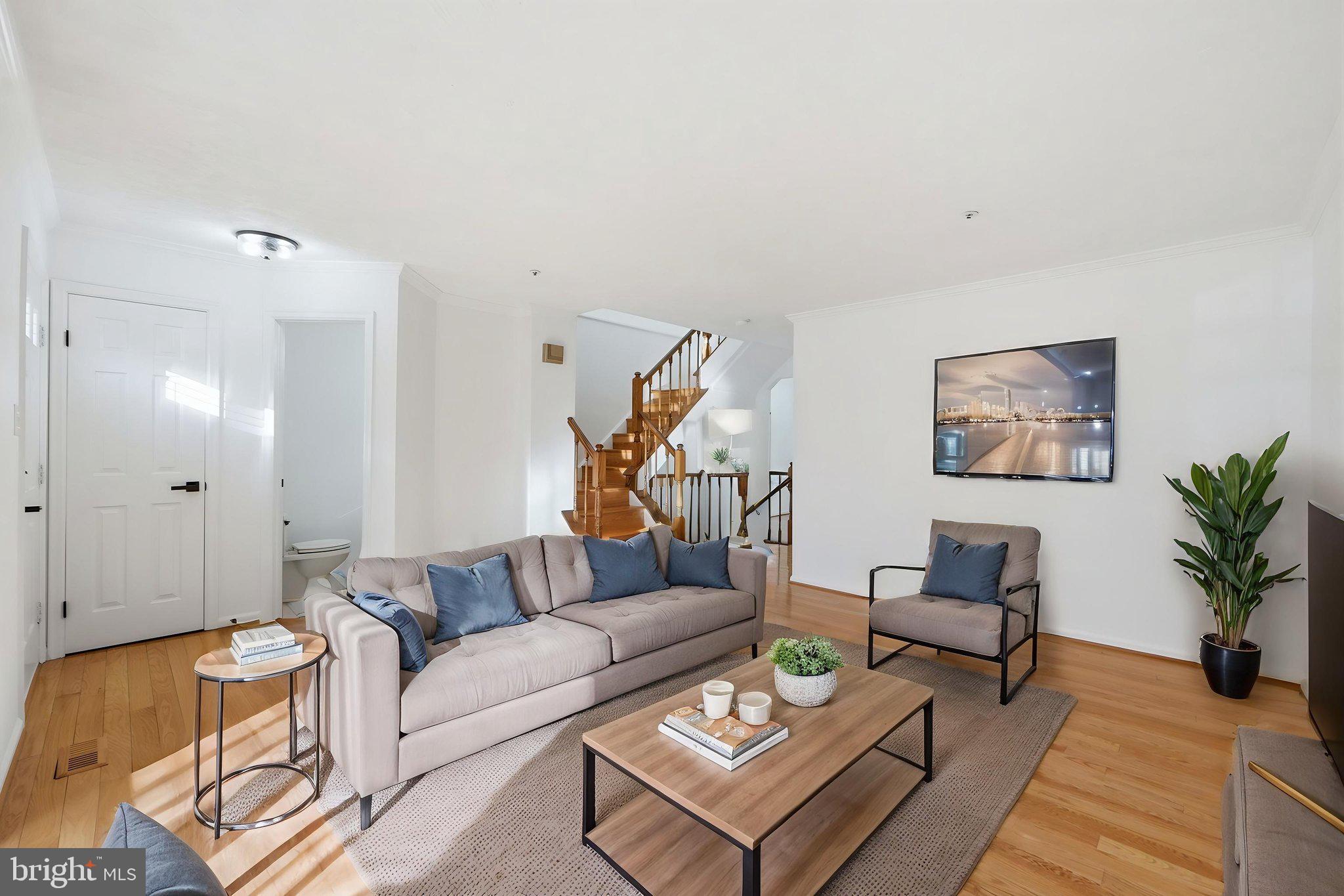 GUNNERS LAKE VILLAGE - Residential