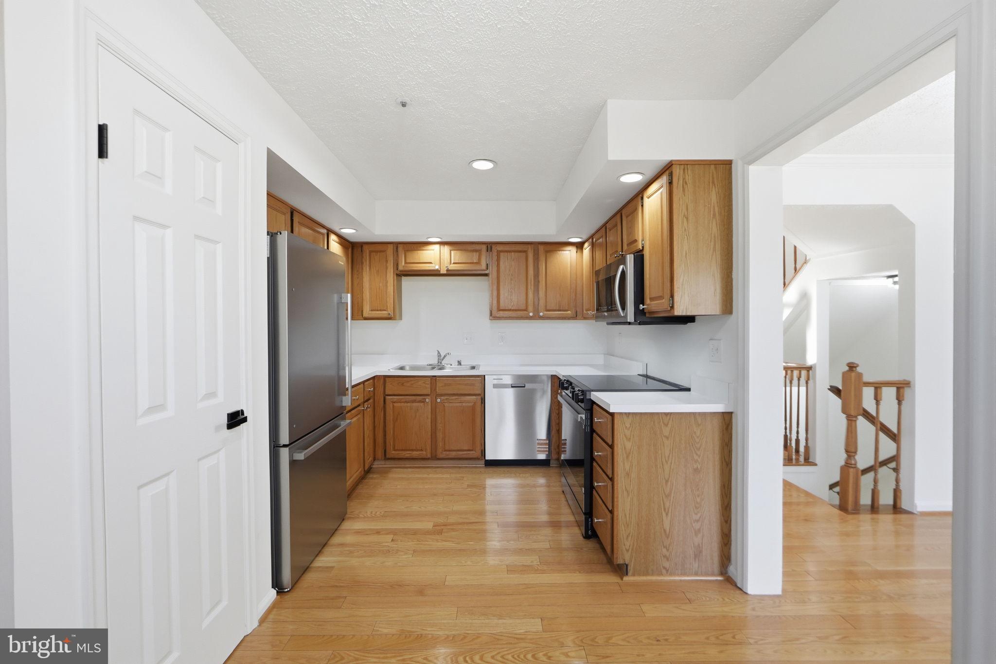 GUNNERS LAKE VILLAGE - Residential