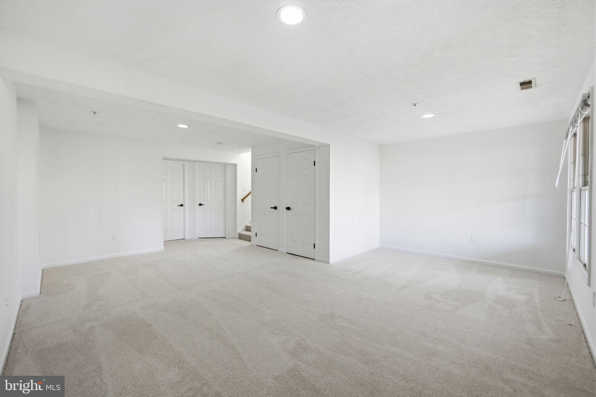 GUNNERS LAKE VILLAGE - Residential