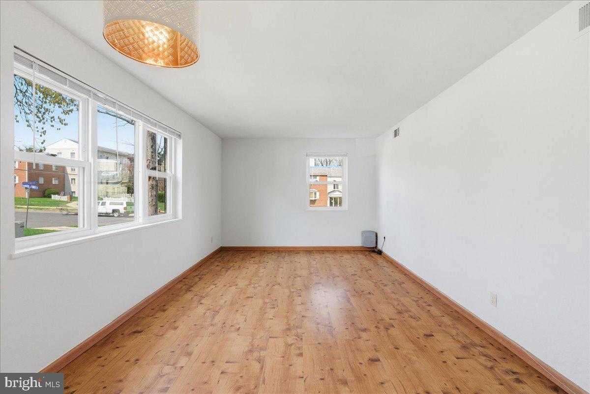 HOLLYBROOKE - Residential