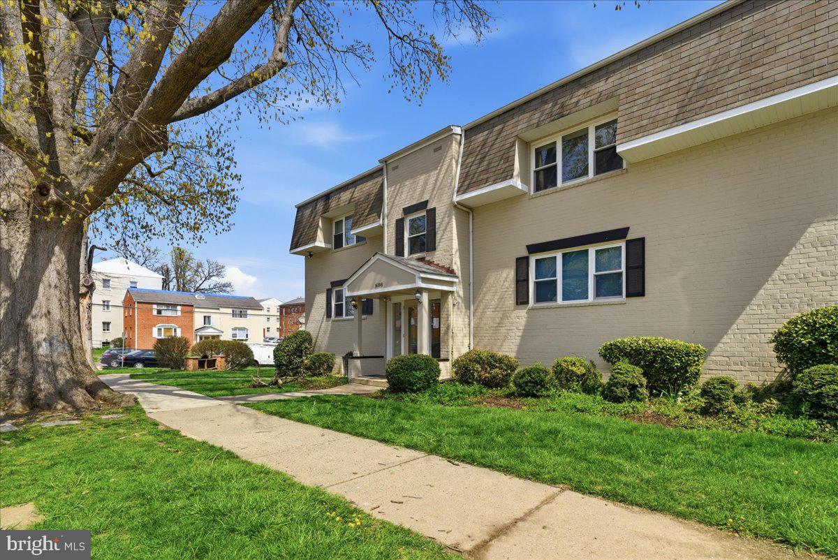 HOLLYBROOKE - Residential