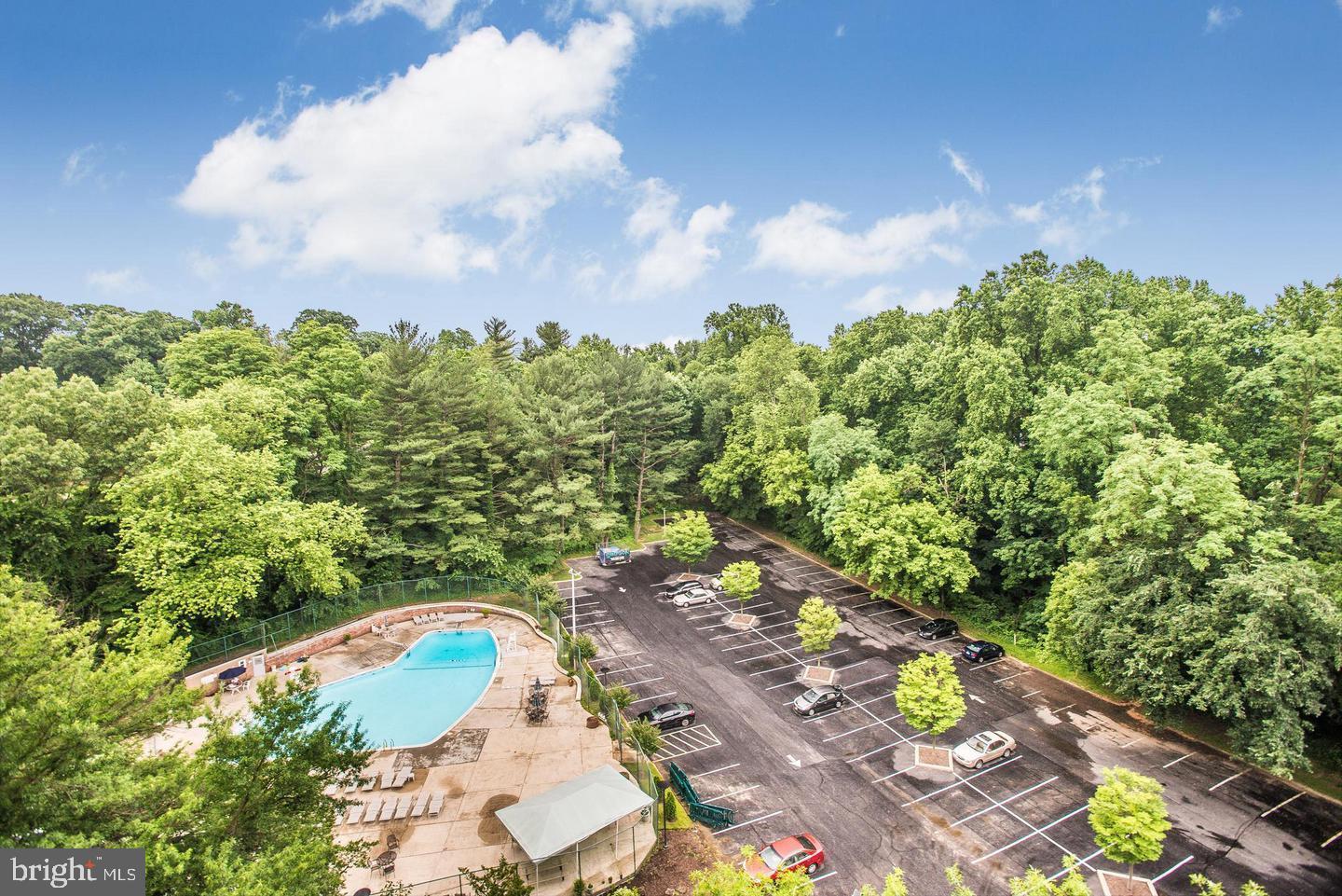 WOODSIDE KNOLLS - Residential Lease