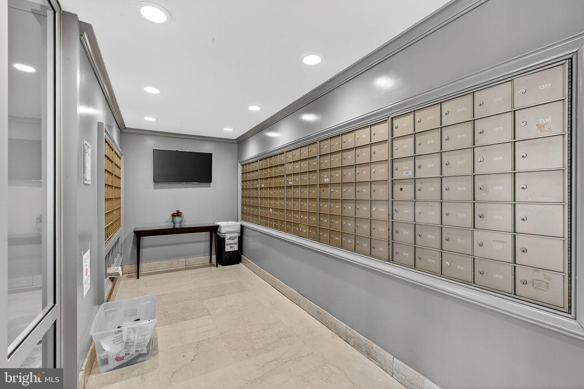 1900 LYTTONSVILLE ROAD 618