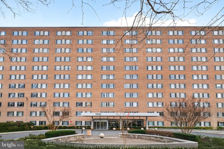 Discover this fantastic, sun-filled 1BR/1BA condo on a high floor of the sought-after Park Sutton Condominiums—offering modern upgrades, standout amenities, and an unbeatable Silver Spring location. Updated kitchen with granite countertops, and ample cabinetry, plus an updated bath, this home is easily one of the nicest in the building. The spacious, open-concept living and dining area with beautiful natural light.
Enjoy ultimate convenience with ALL UTILITIES INCLUDED in the condo fee. Building amenities abound: ample free resident & visitor parking, a staffed front desk/concierge, on-site management and maintenance, an outdoor pool with sundeck and grill area, a rooftop deck, party room, bike room, on-site laundry facilities, and multiple outdoor seating areas.
Ideally situated in the Woodside community of downtown Silver Spring, the condo is just a short walk to the Silver Spring Red Line Metro, with a Ride-On bus stop right outside the building. Commuting is a breeze with quick access to 16th Street, East-West Highway, Colesville Road, Georgia Avenue, and the I-495 Beltway. Reach downtown Bethesda in 10 minutes, Adams Morgan or Logan Circle in 15 minutes, and Dupont Circle or downtown DC in 20 minutes. Close to NOAA, NIH, Discovery, and just 20 minutes from the University of Maryland.