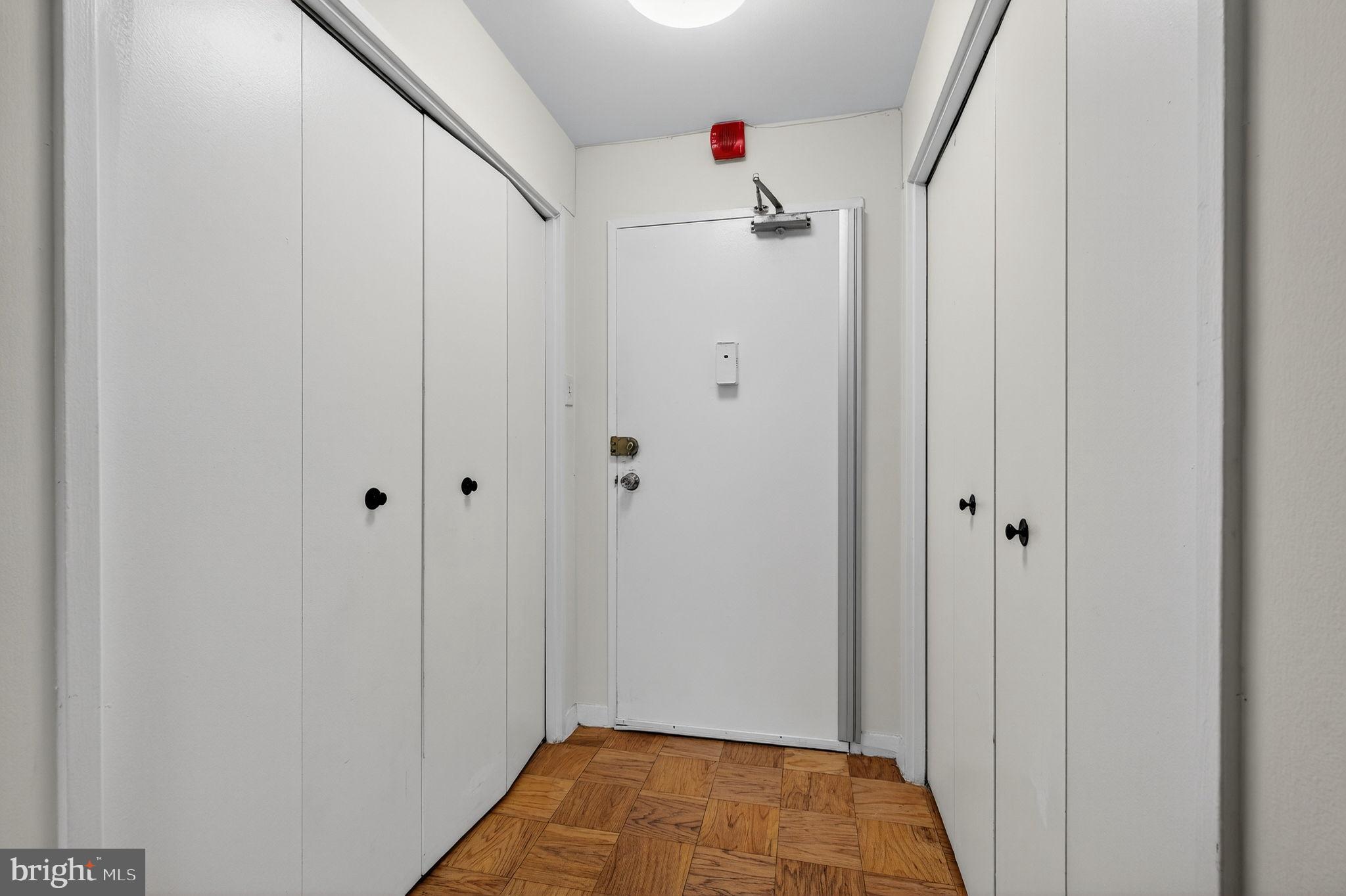 WOODSIDE KNOLLS - Residential Lease