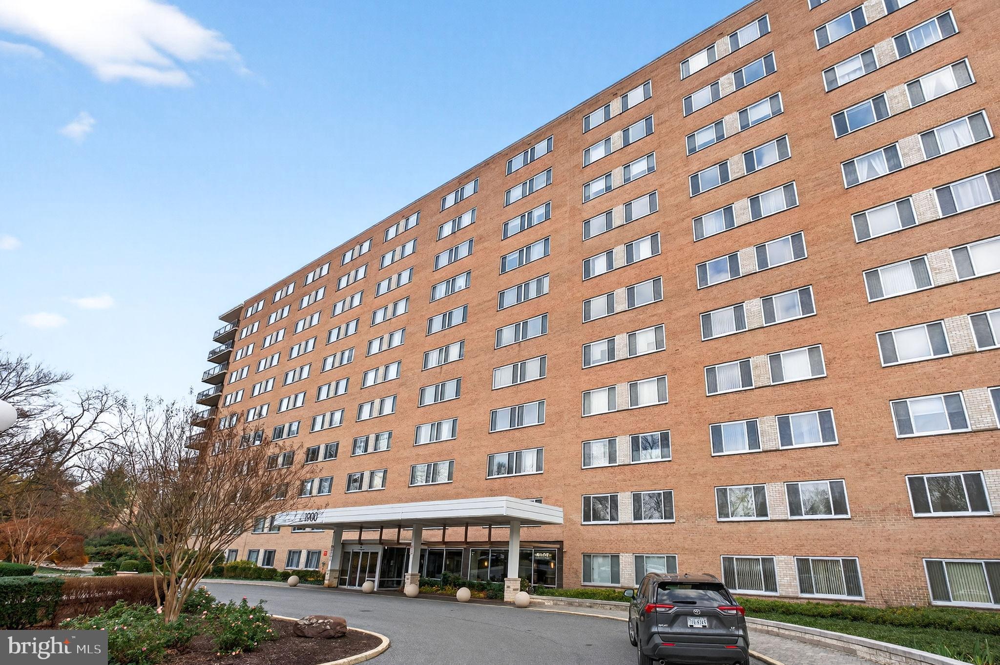 WOODSIDE KNOLLS - Residential Lease