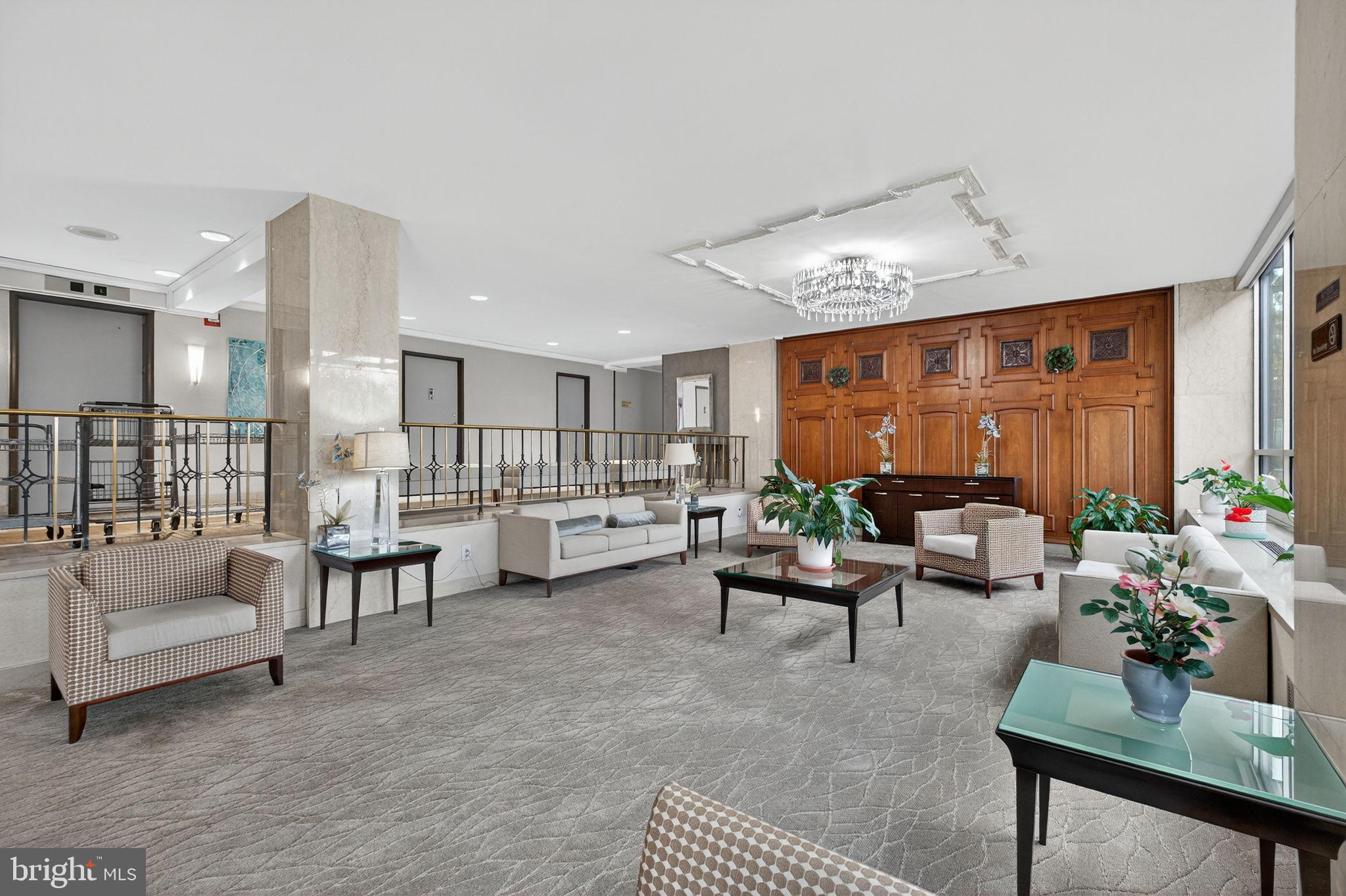 1900 LYTTONSVILLE ROAD 618