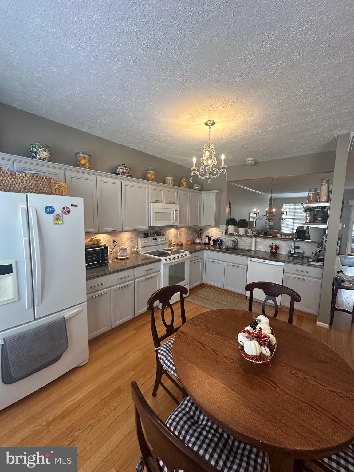 NORTH POINTE - Residential