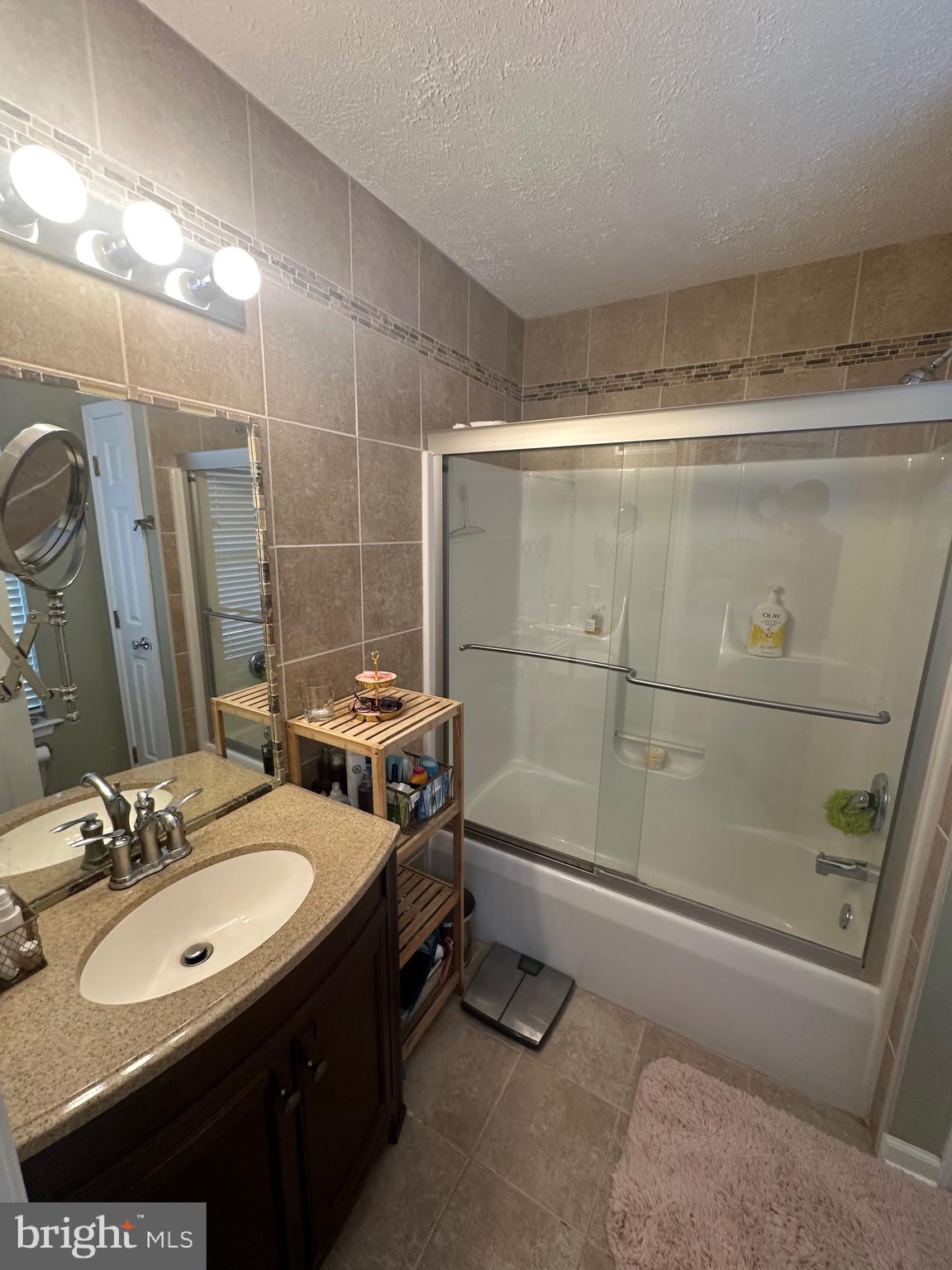 NORTH POINTE - Residential