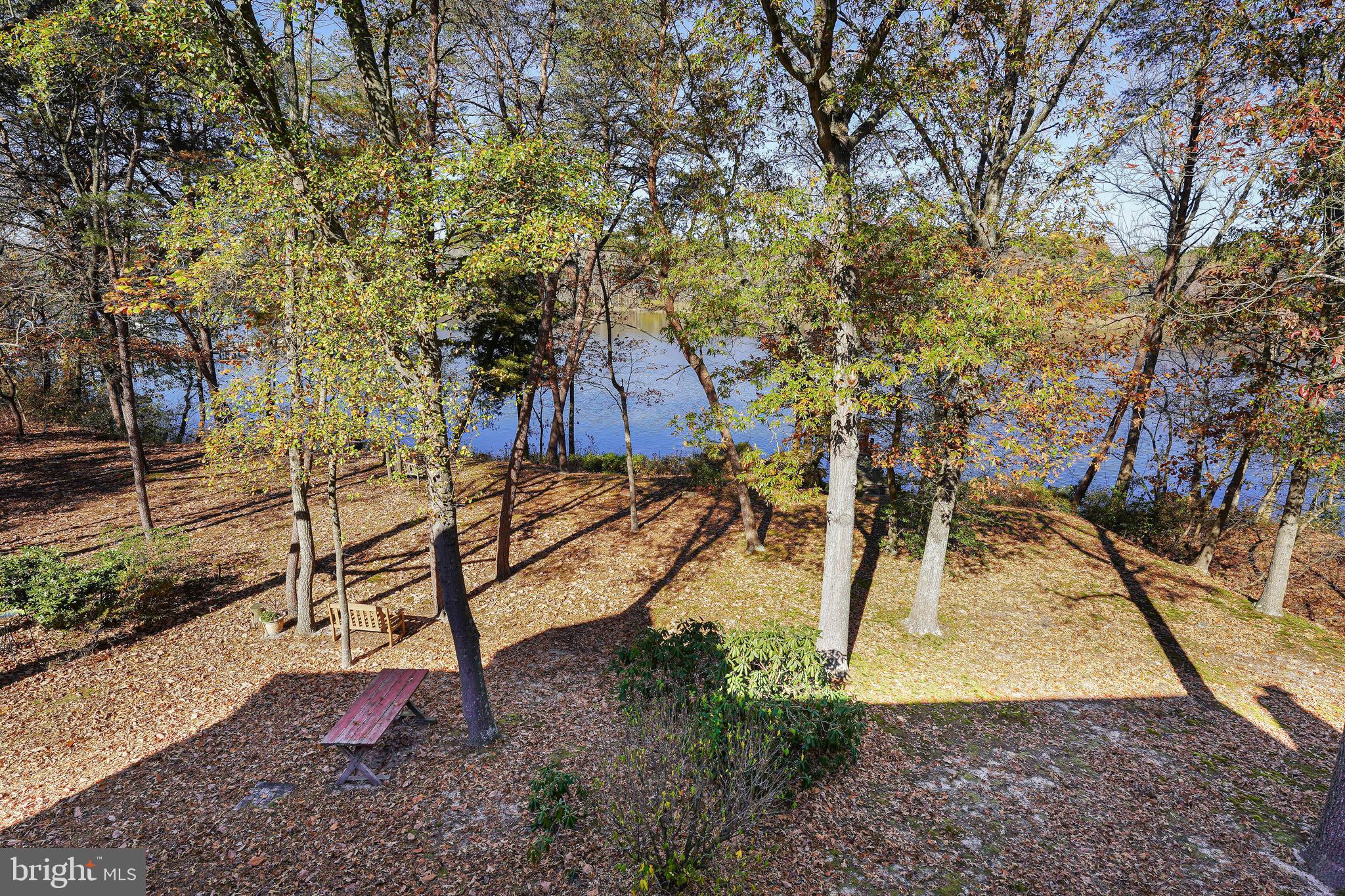 HOLLY SHORES - Residential