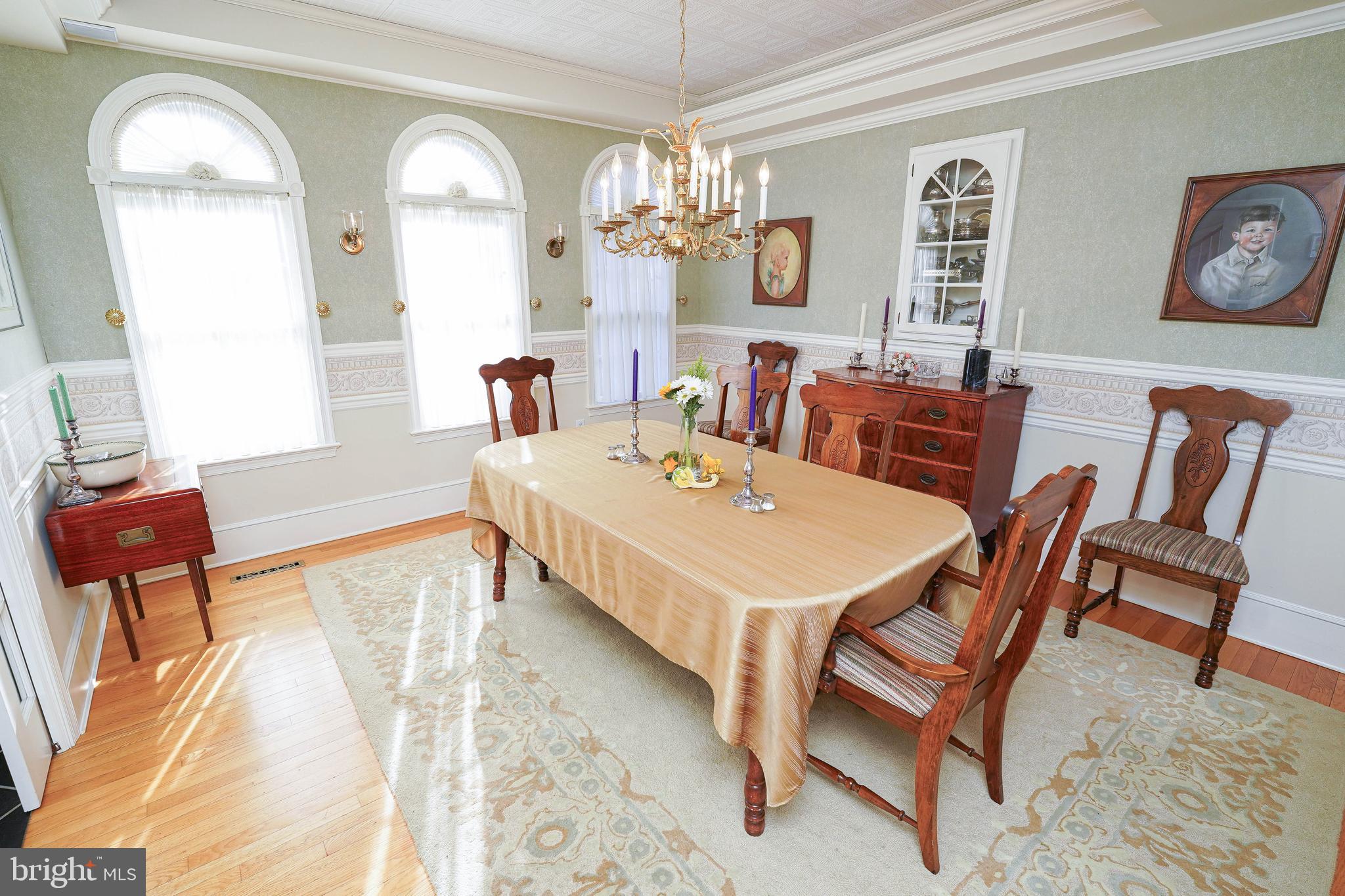 HOLLY SHORES - Residential